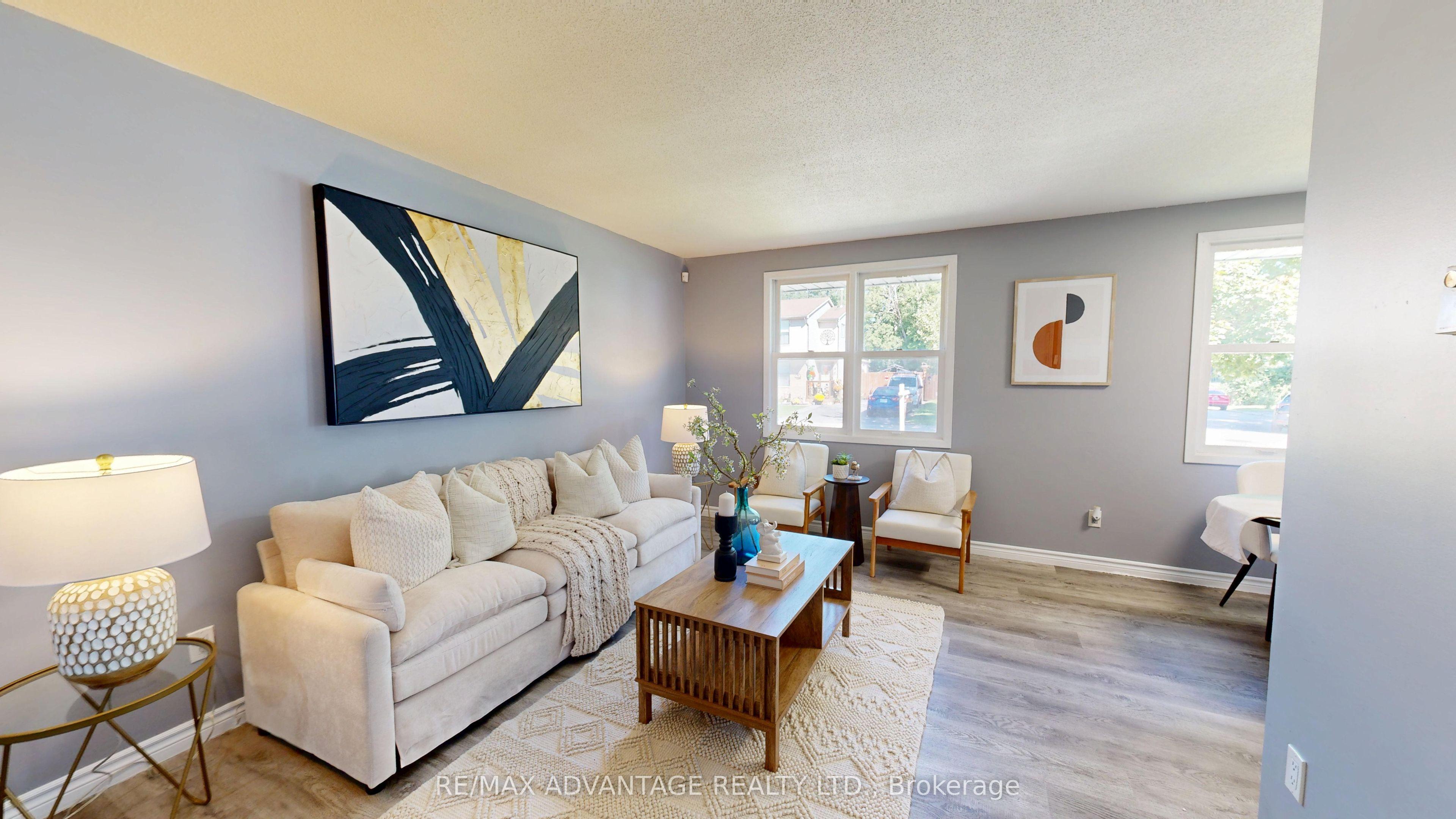 9 Camelot Crescent — photo 1