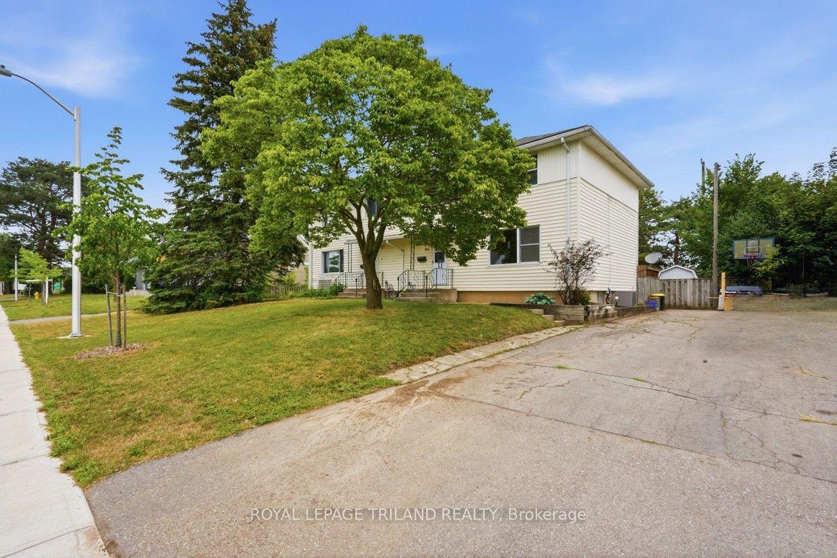 364 Flanders Row — photo 1