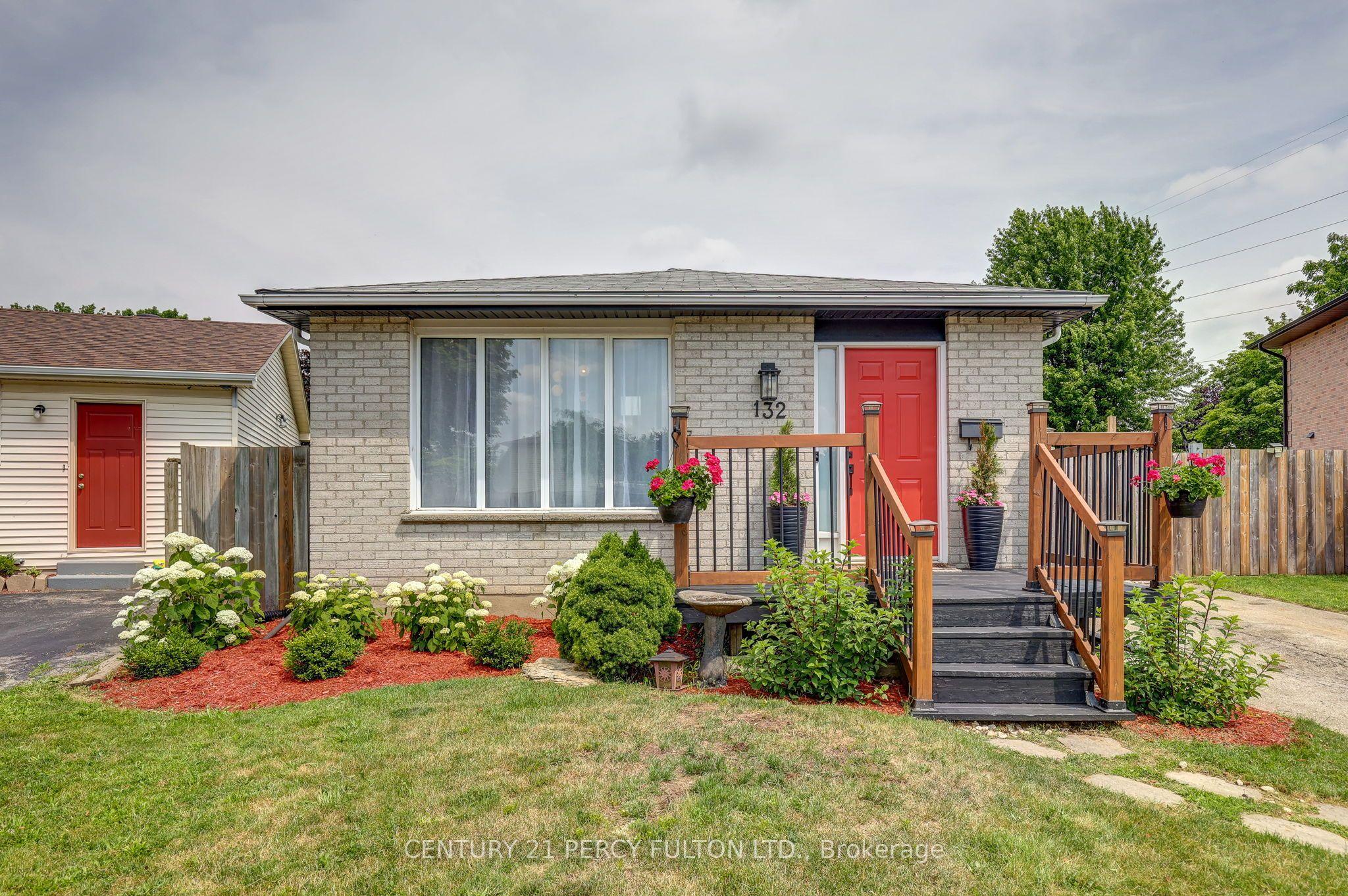 132 Sundridge Crescent — photo 1