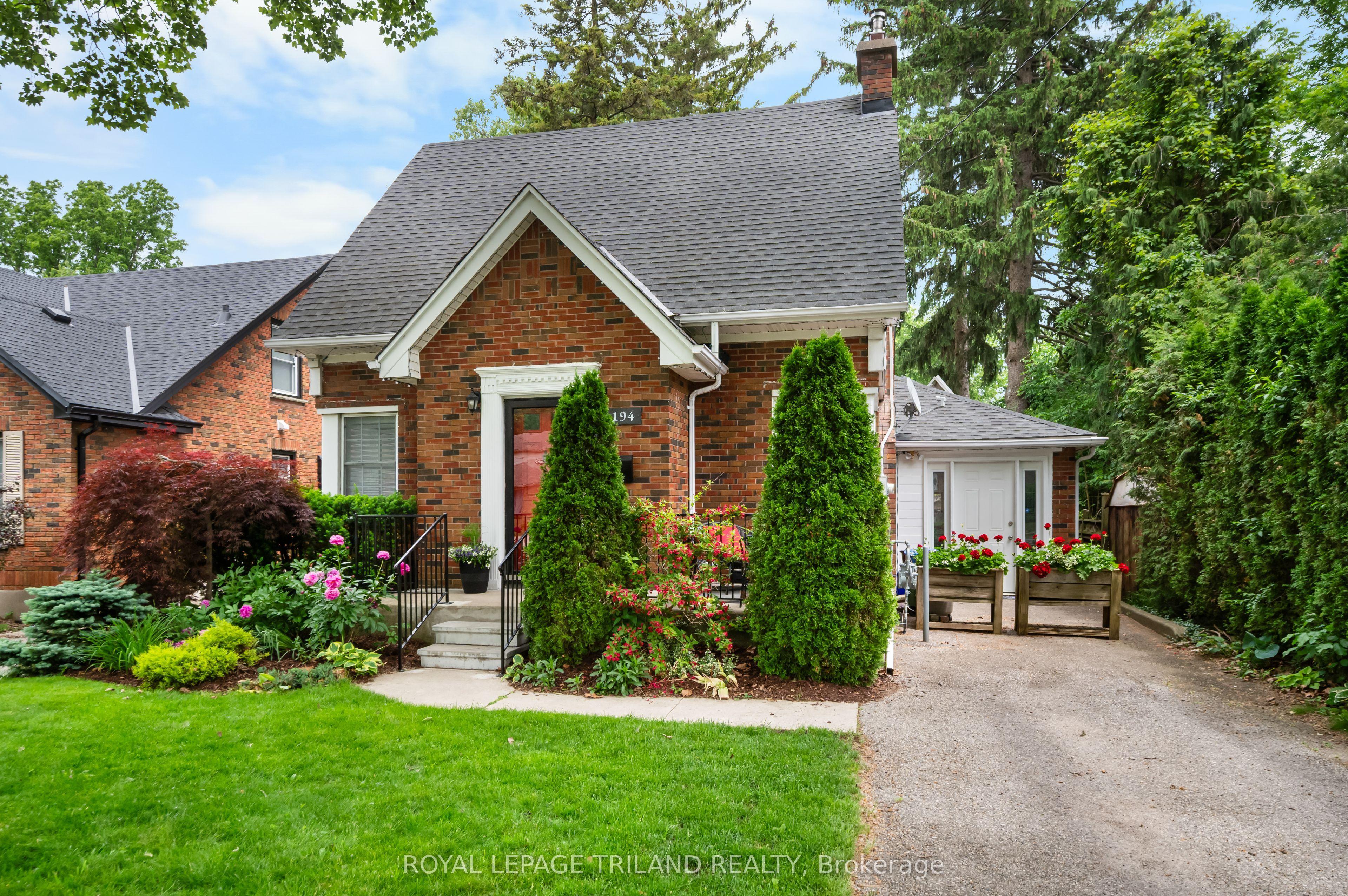 194 Belgrave Avenue — photo 1