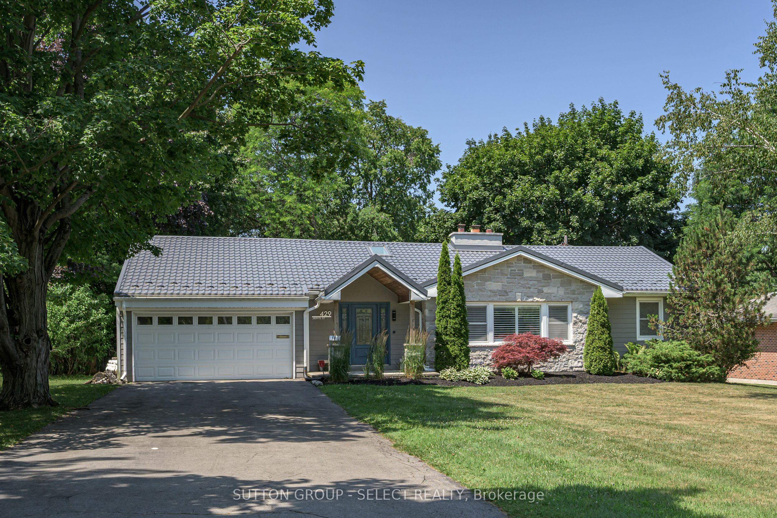 429 Jarvis Street — photo 1