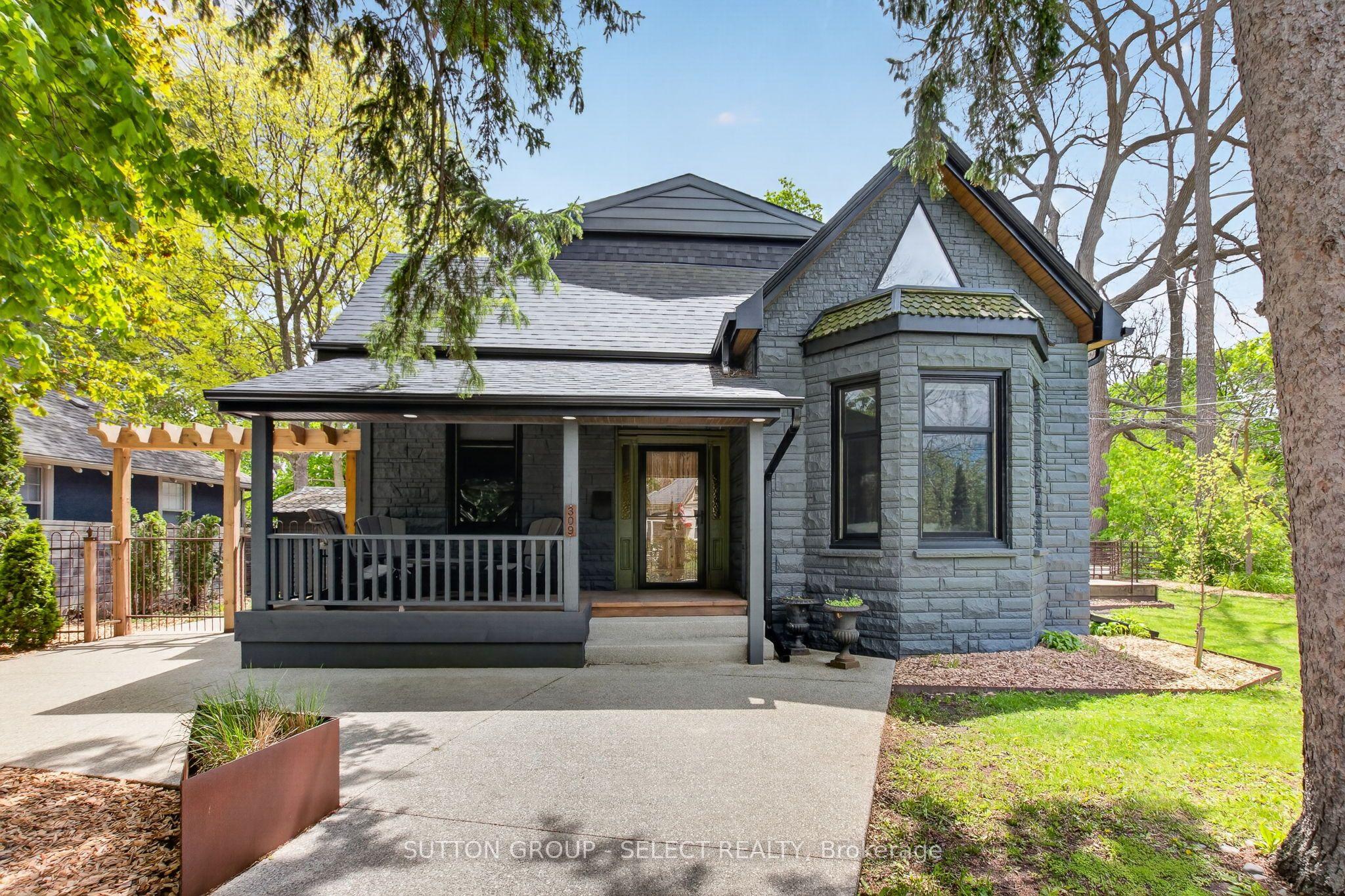 309 Cromwell Street — photo 1