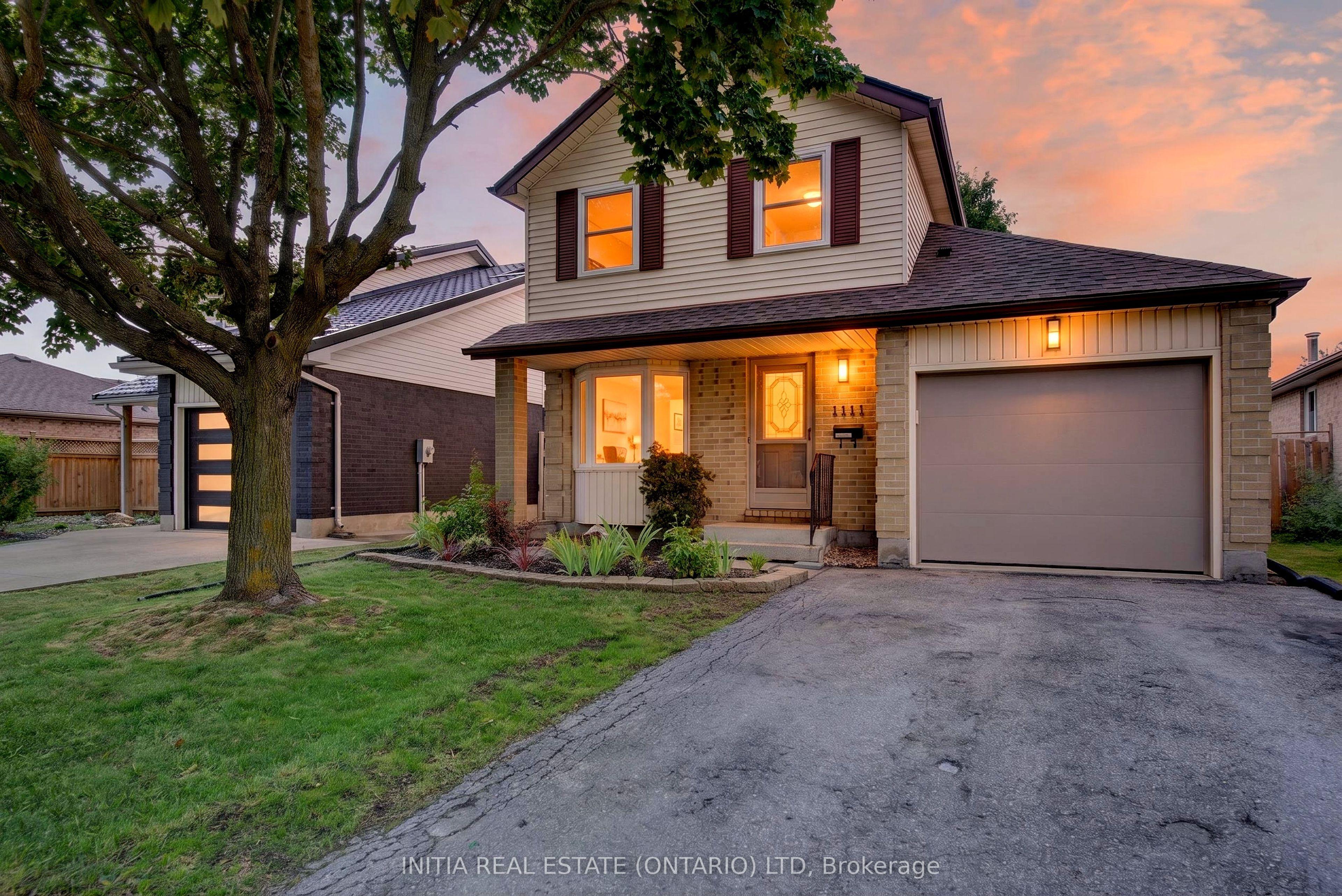 1111 Aldersbrook Road — photo 1