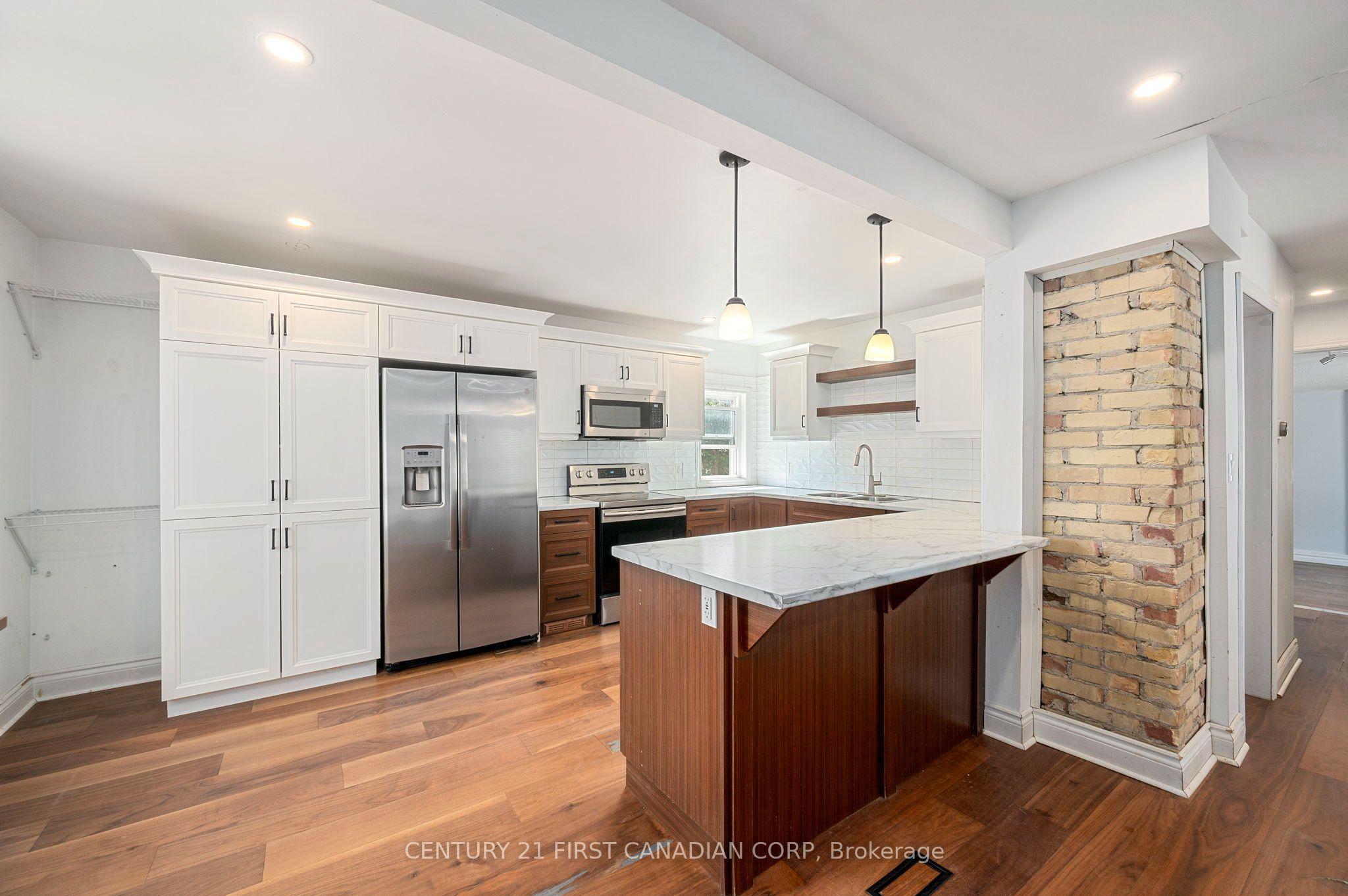 229 St Julien Street — photo 1