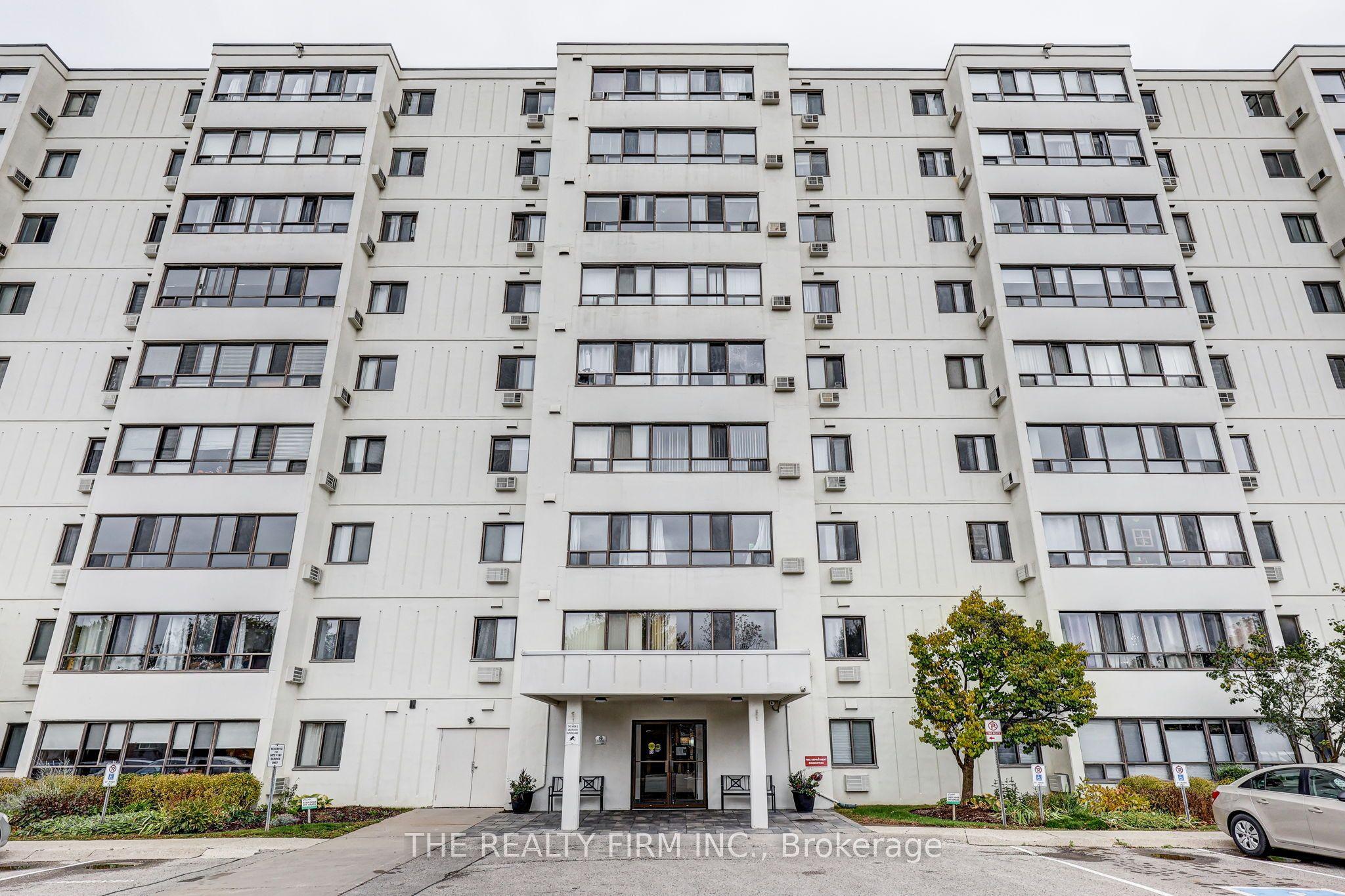 135 baseline Road W, Unit 910 — photo 1