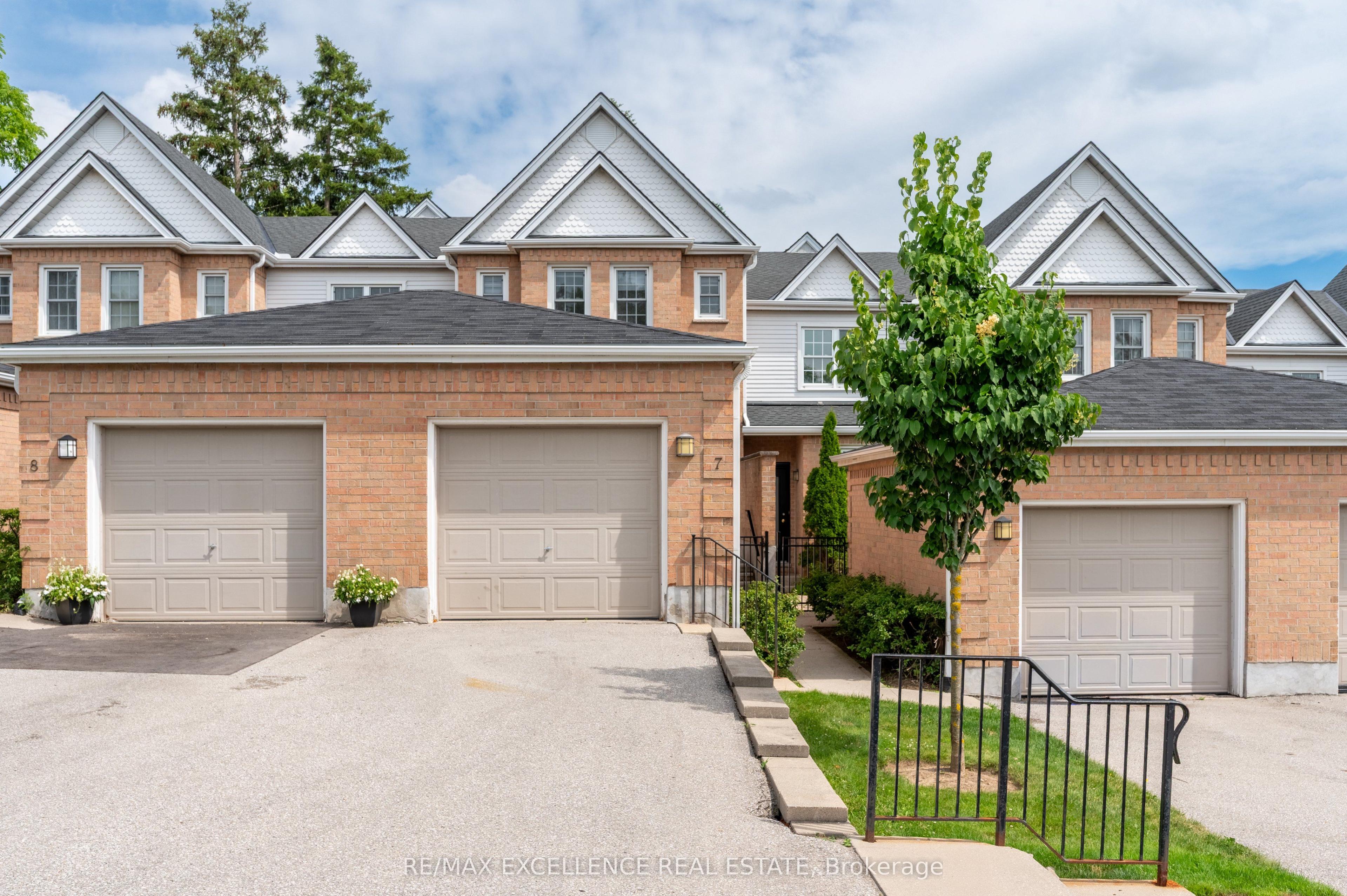 1570 Richmond Street, Unit 7 — photo 1