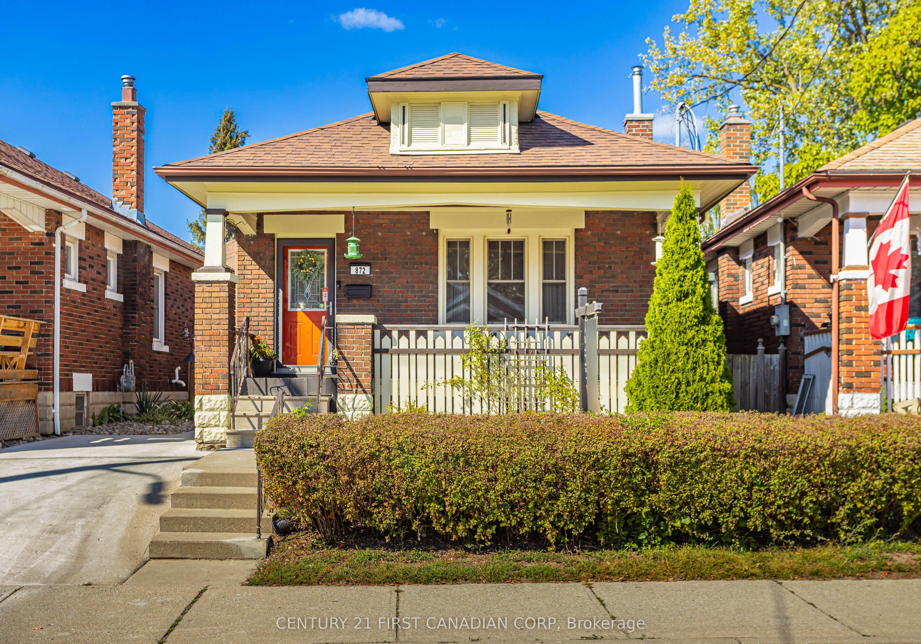 872 Lovett Street — photo 1