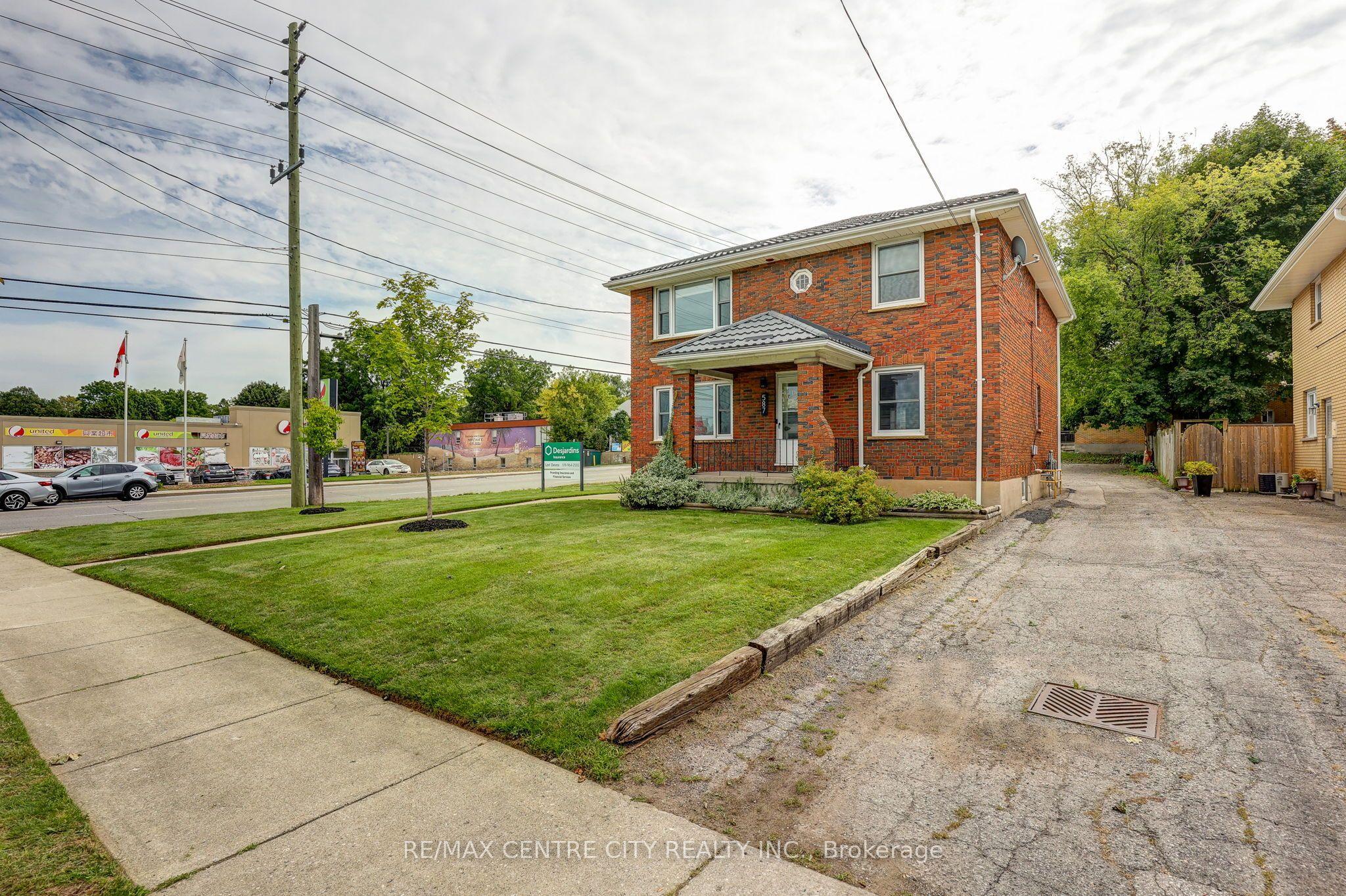 587 Lambton Street — photo 1