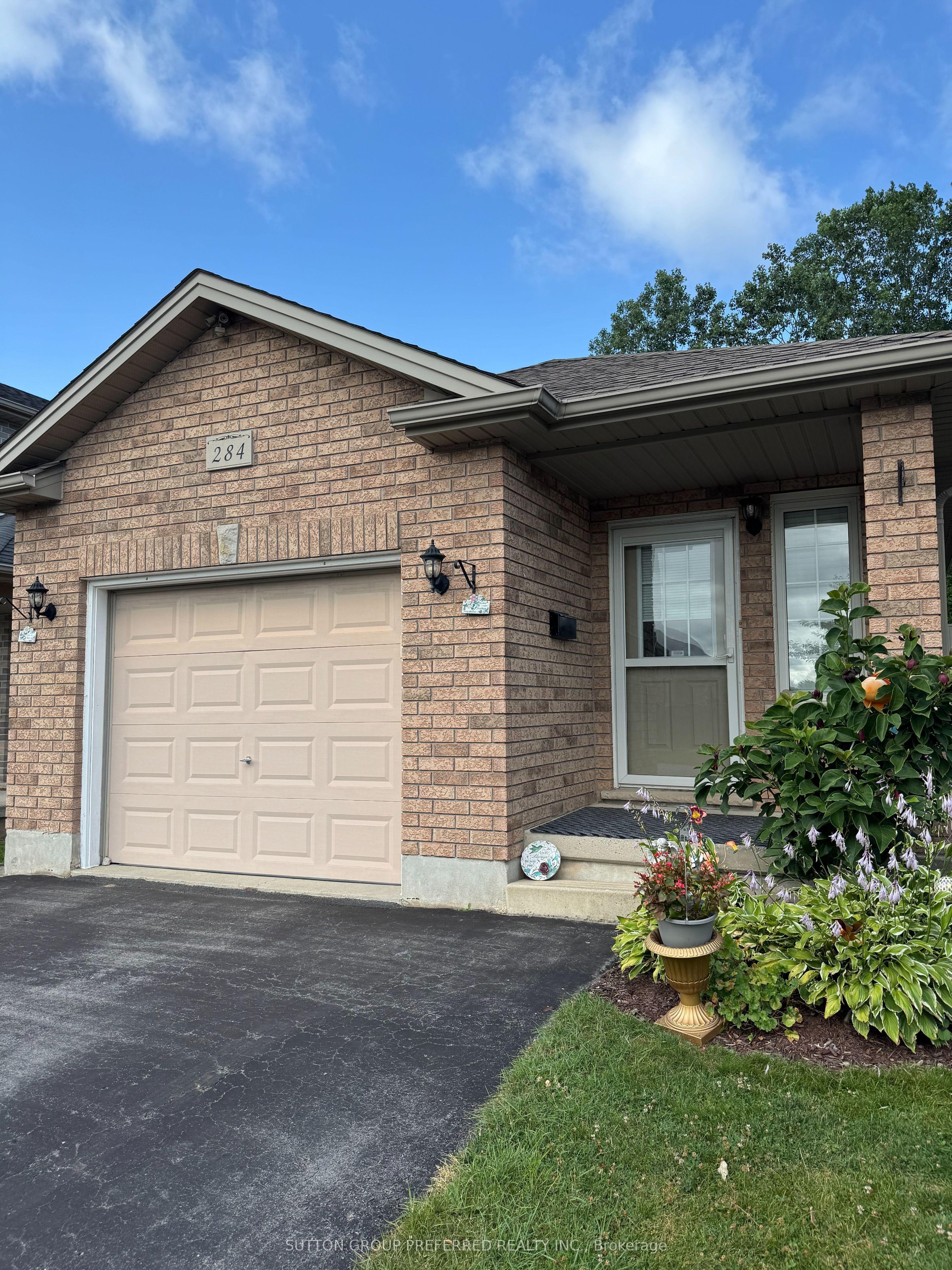 284 Exmouth Circle — photo 1