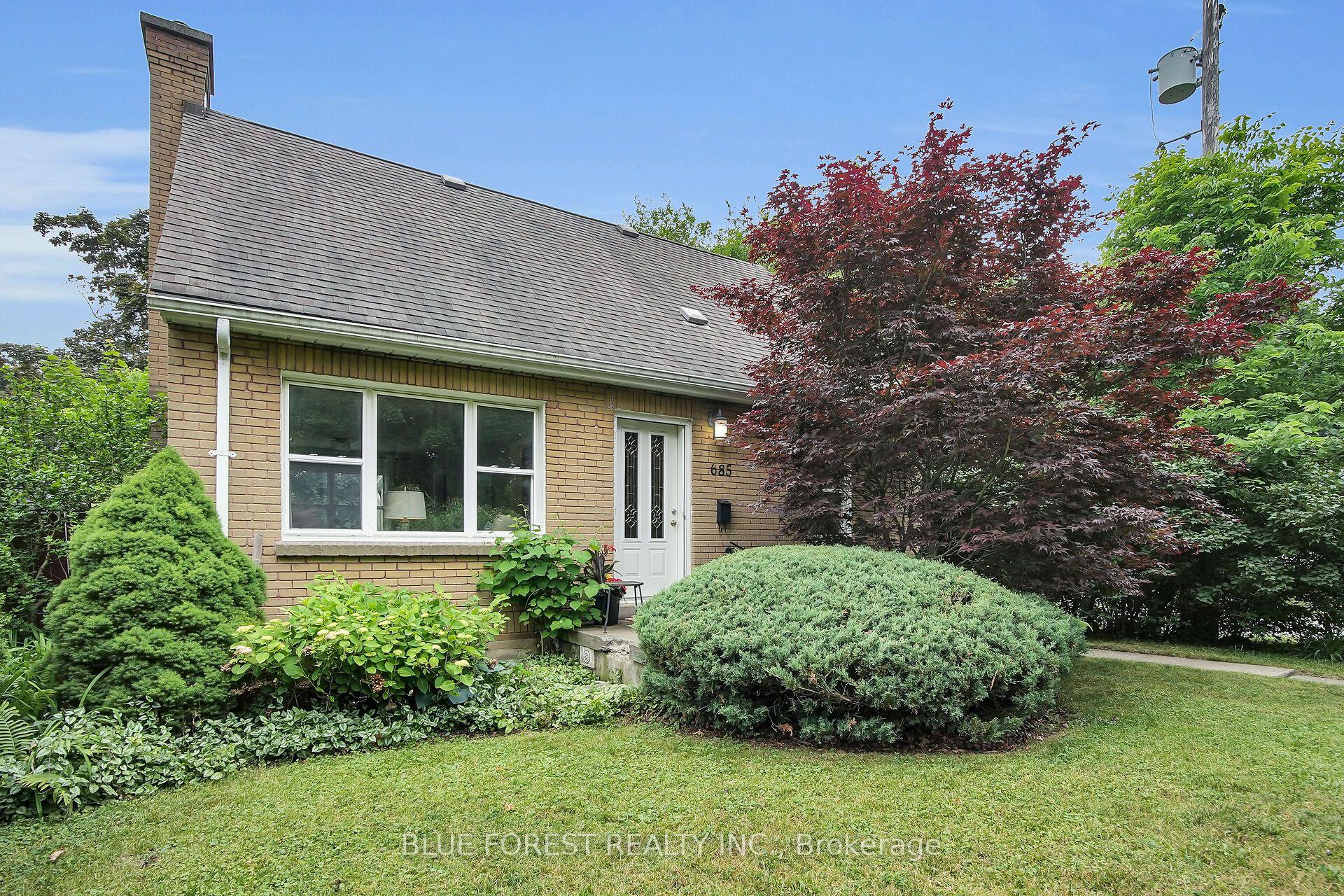 685 Strathmeyer Street — photo 1