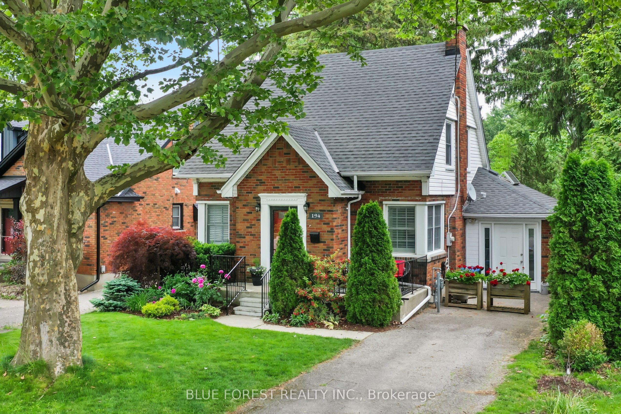 194 Belgrave Avenue — photo 1
