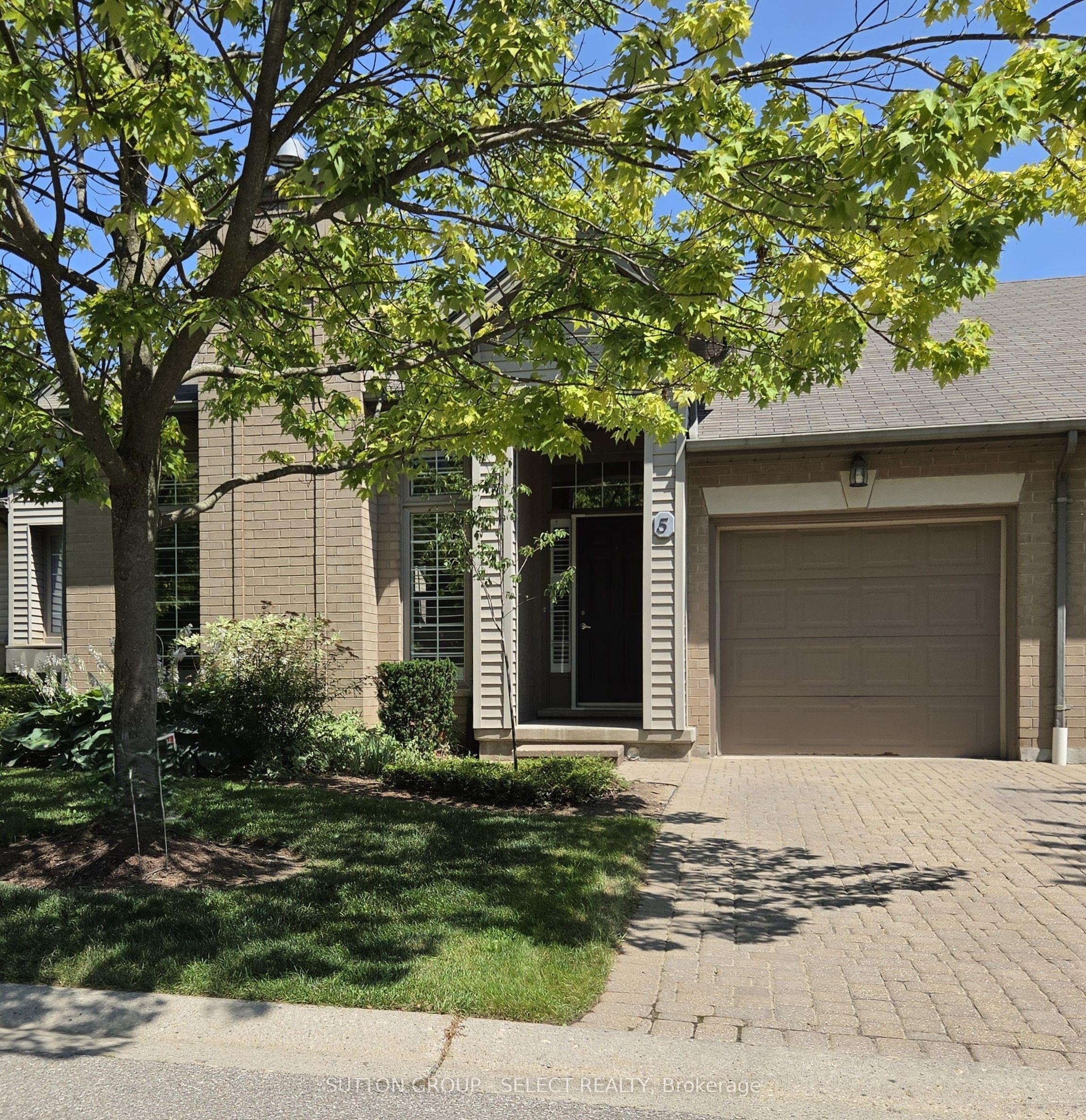 270 North Centre Road, Unit 5 — photo 1