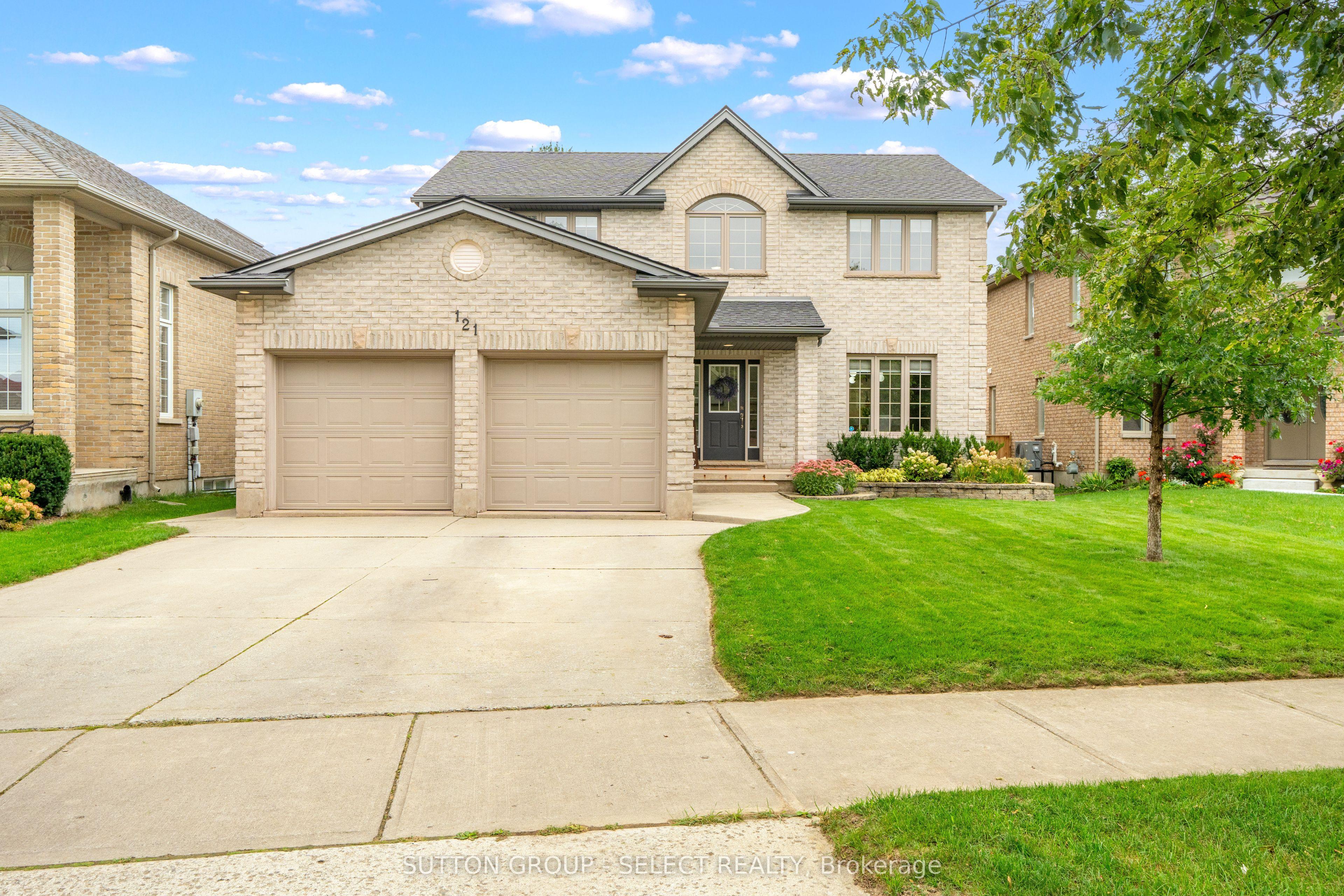 121 Tanoak Drive — photo 1