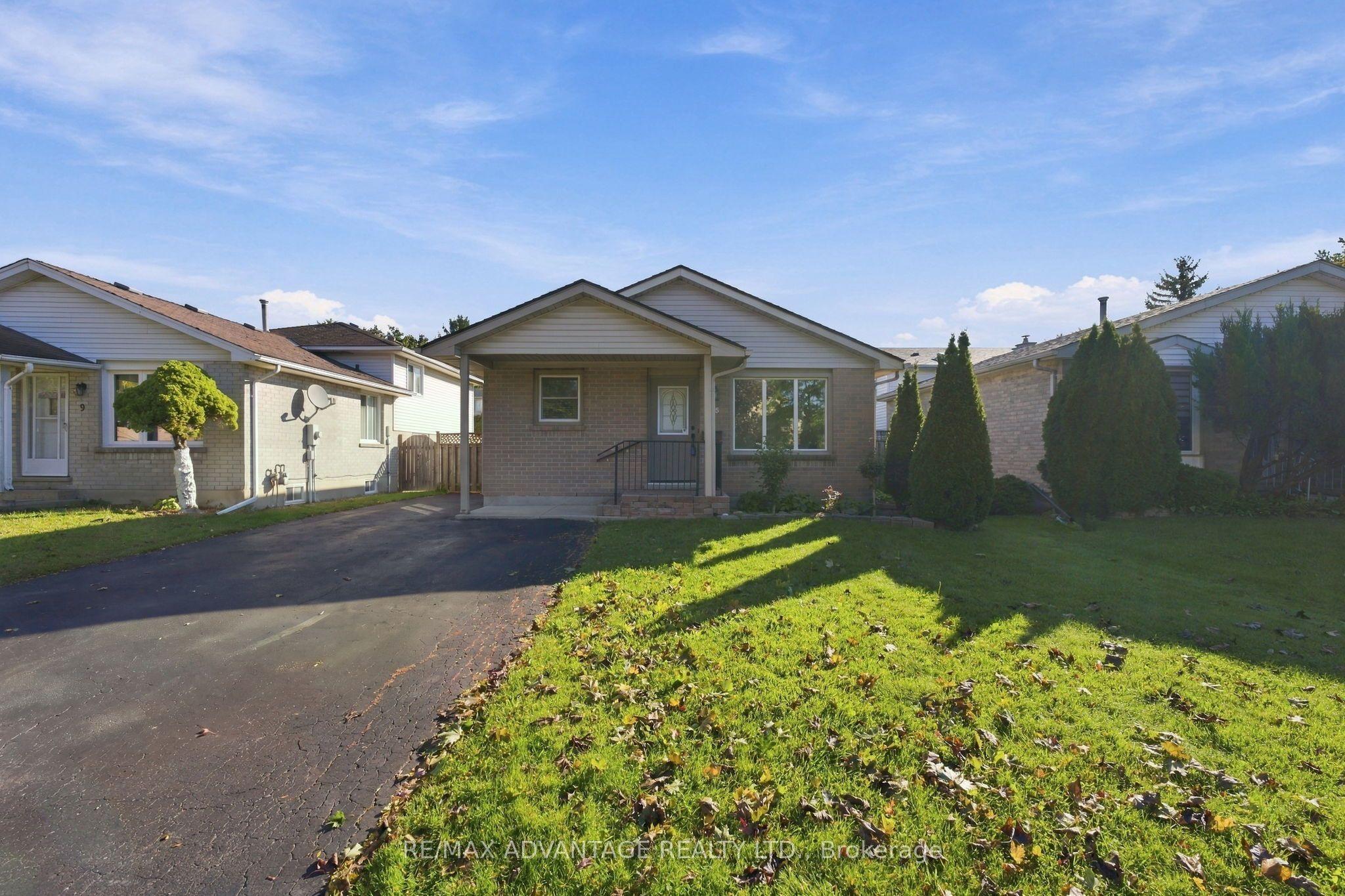 15 Cheswick Circle — photo 1