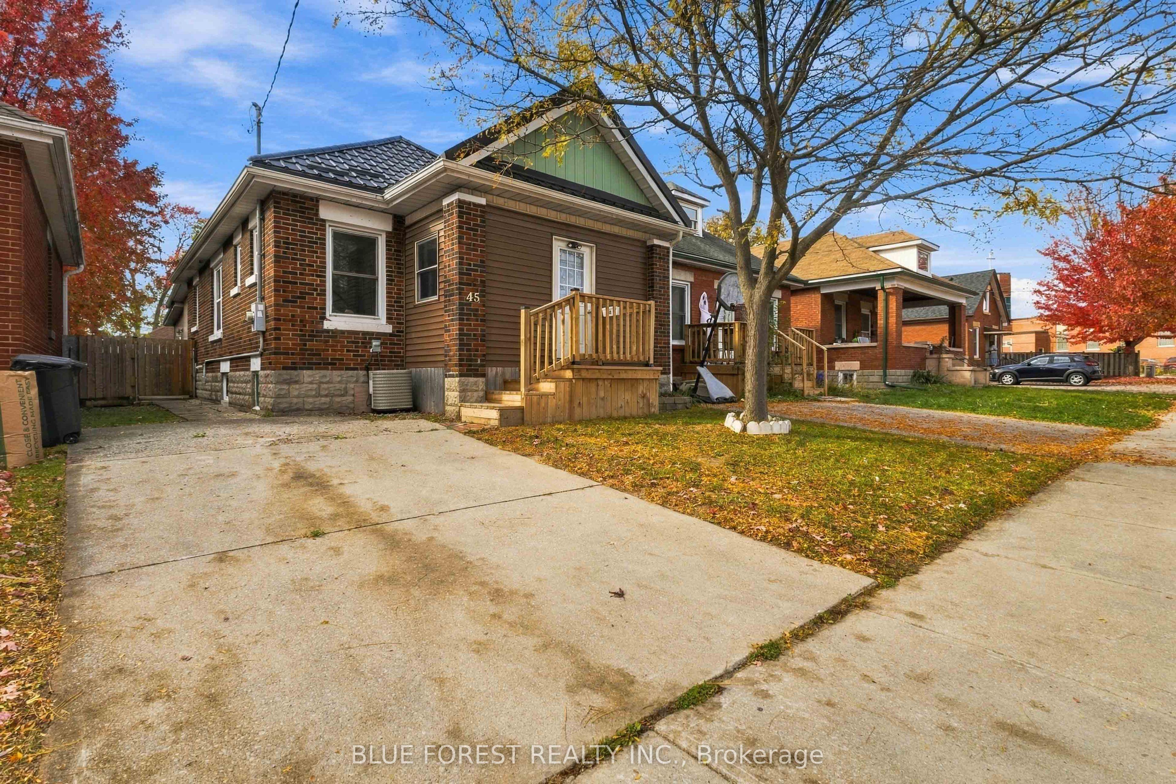45 Tennyson Street S — photo 1
