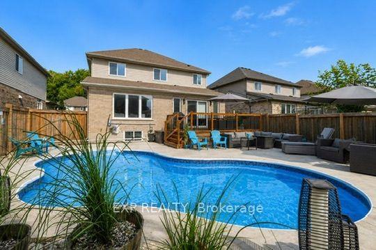 919 FOXCREEK Road — photo 1
