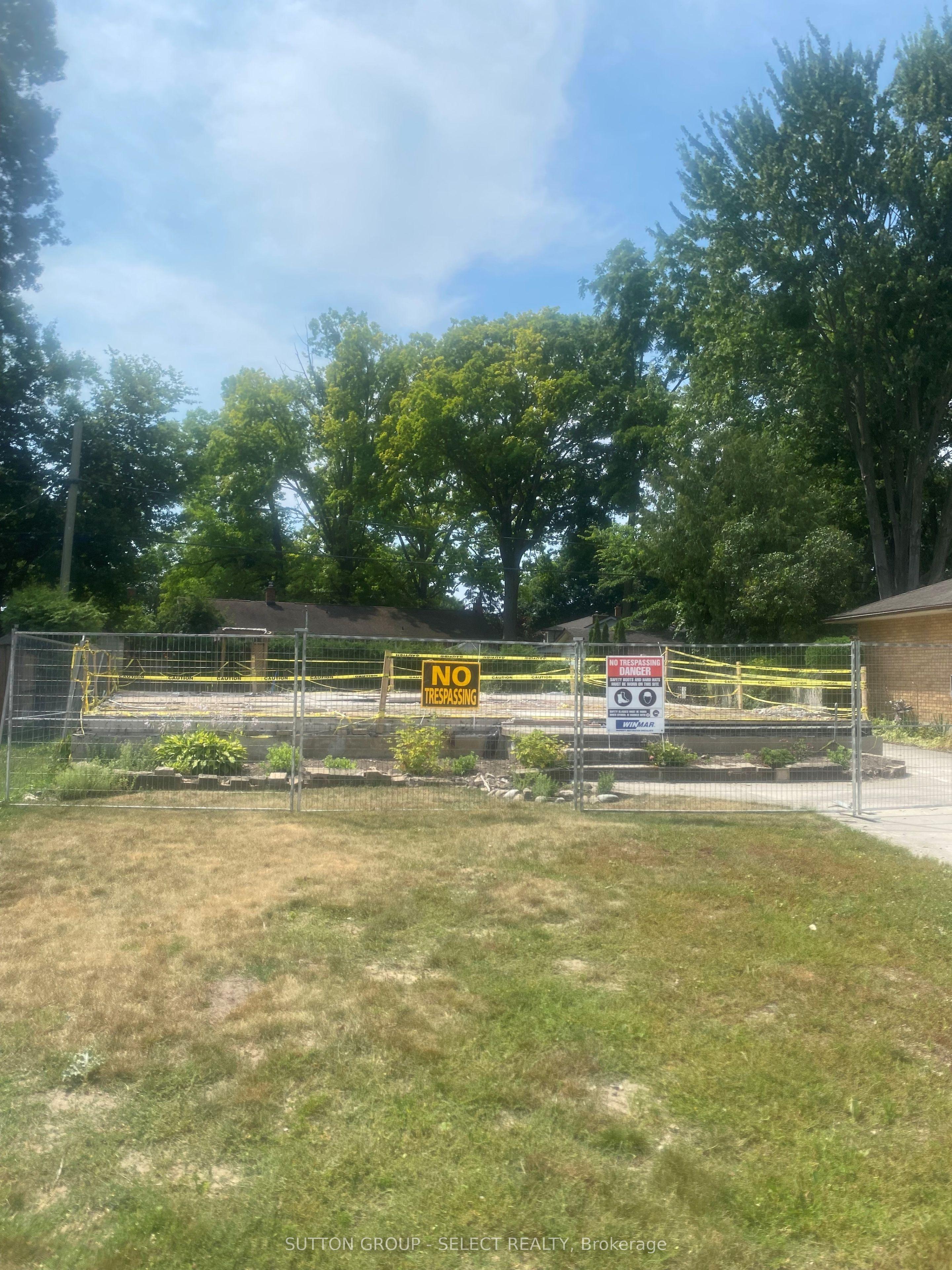 17 Arcadia Crescent — photo 1