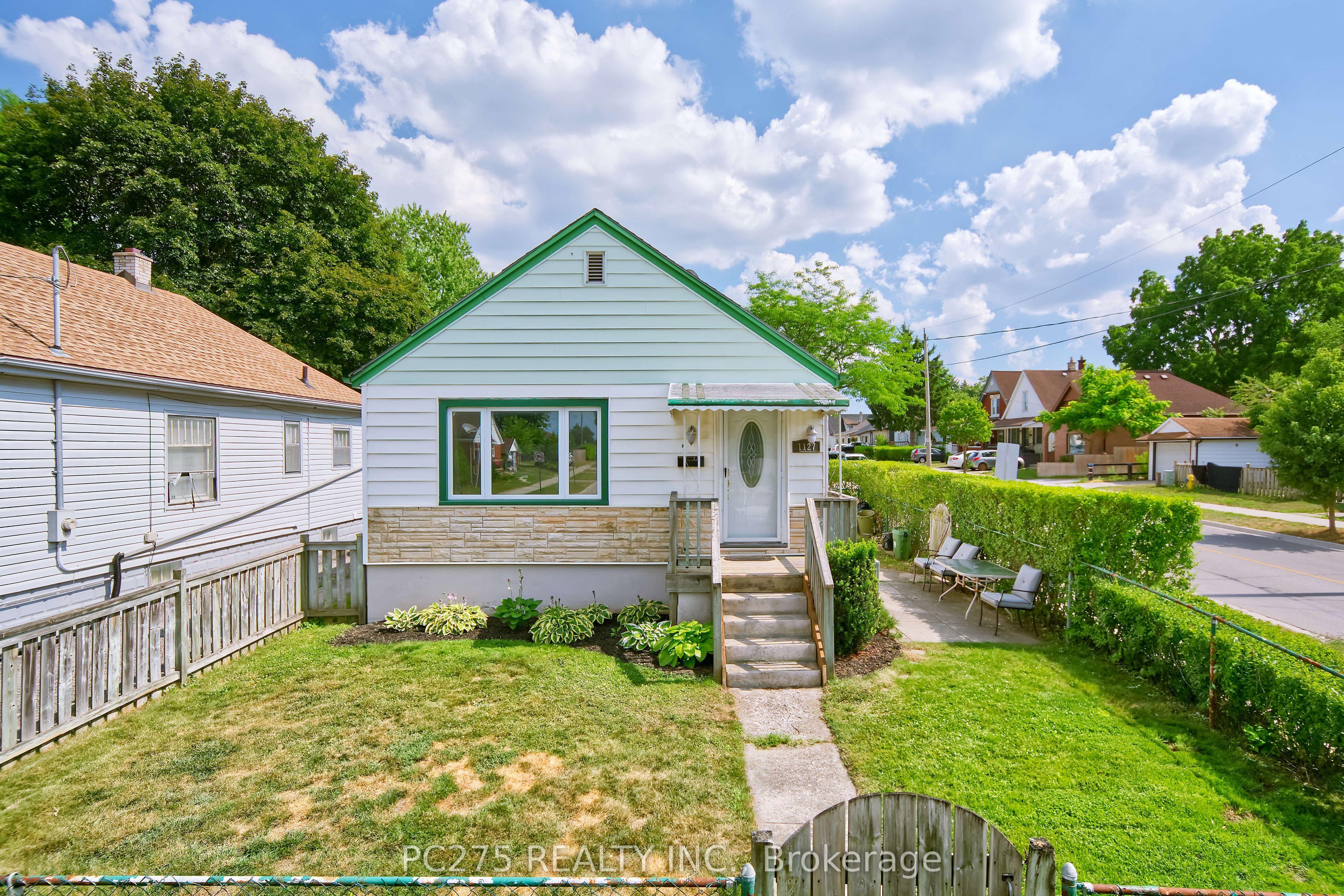 1127 Trafalgar Street — photo 1