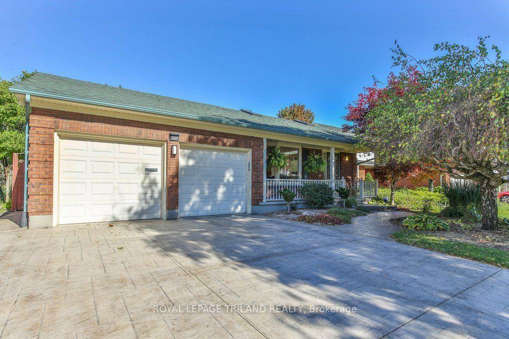 1221 GLENORA Drive — photo 1