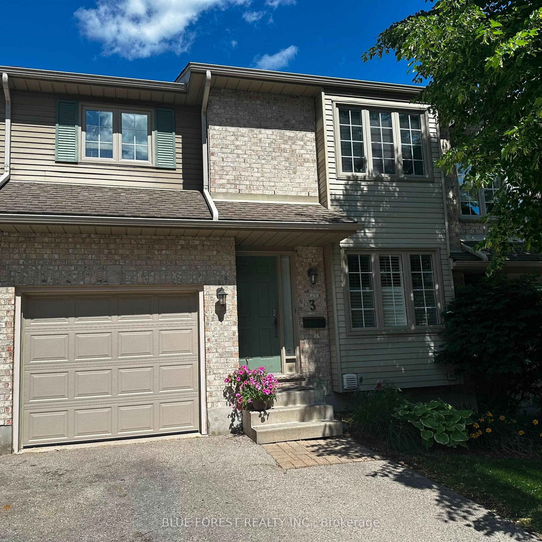 410 Ambleside Drive, Unit 3 — photo 1