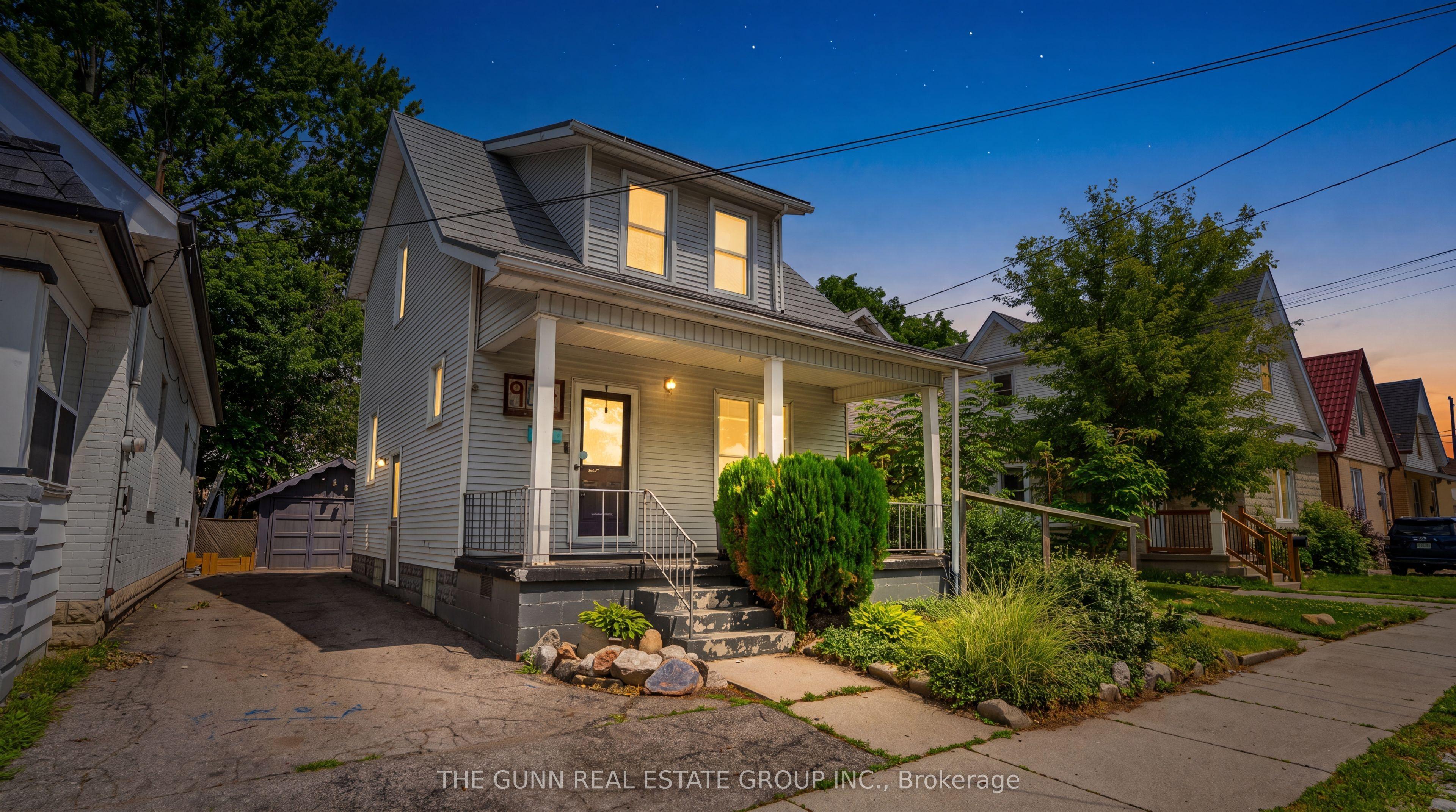 904 Dame Street — photo 1