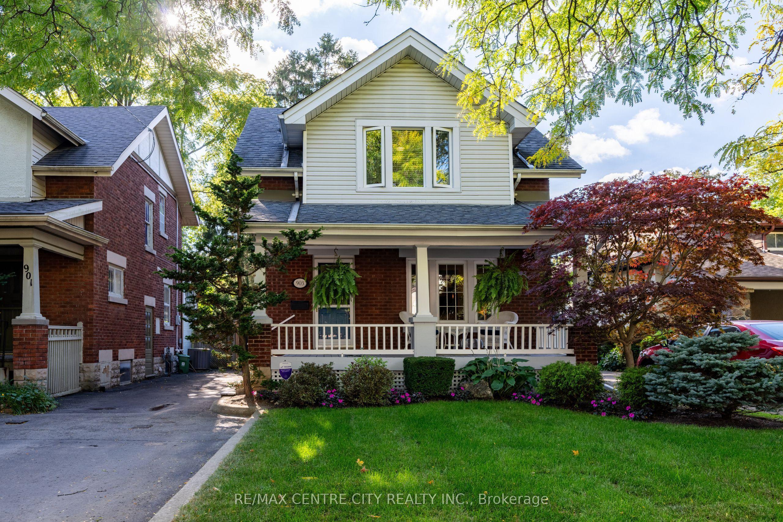 903 Maitland Street — photo 1