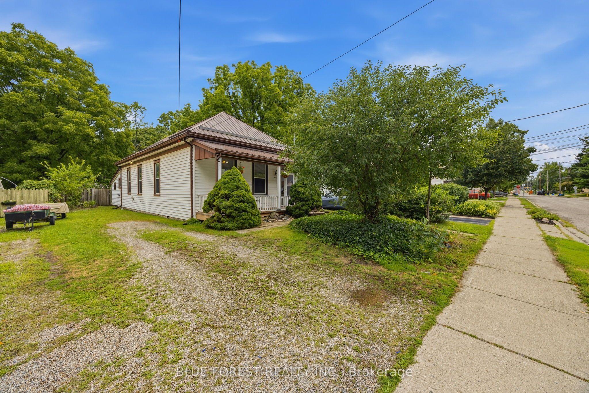 548 Elizabeth Street — photo 1