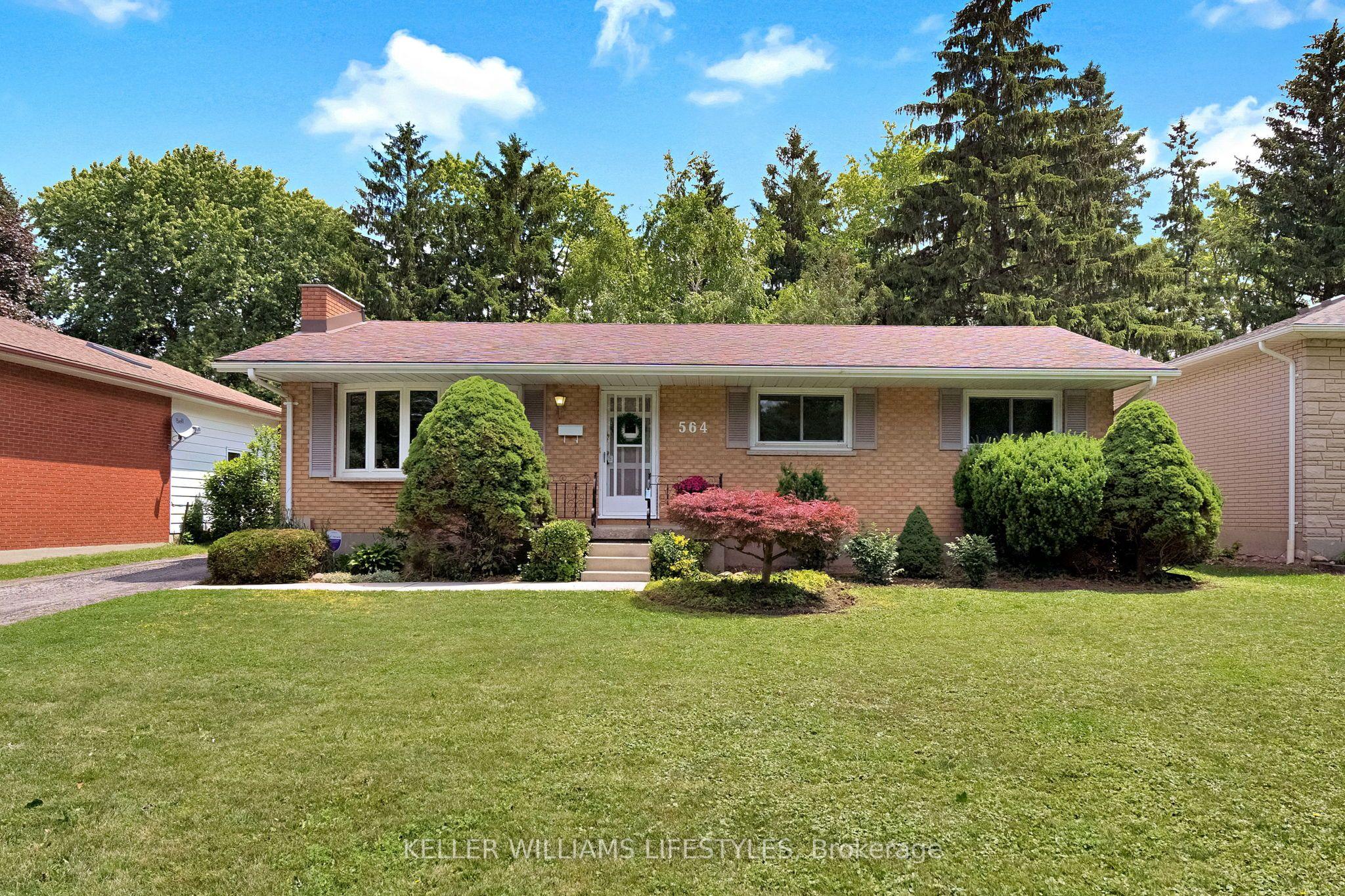 564 CHIDDINGTON Avenue — photo 1
