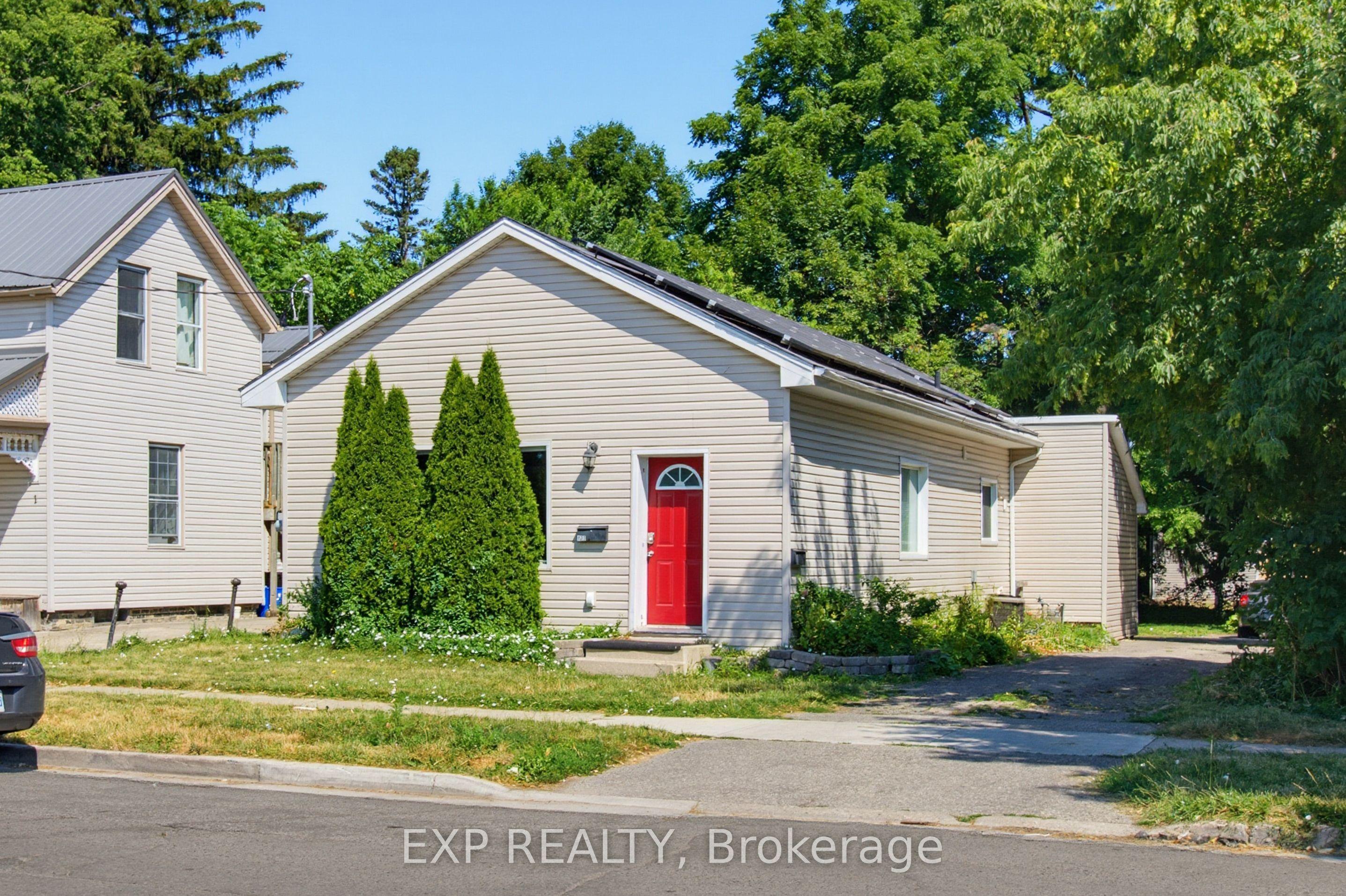 121 Mount Pleasant Avenue — photo 1
