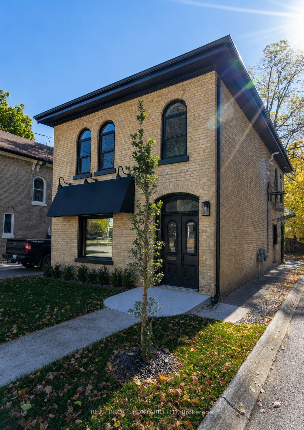 463 King Street — photo 1