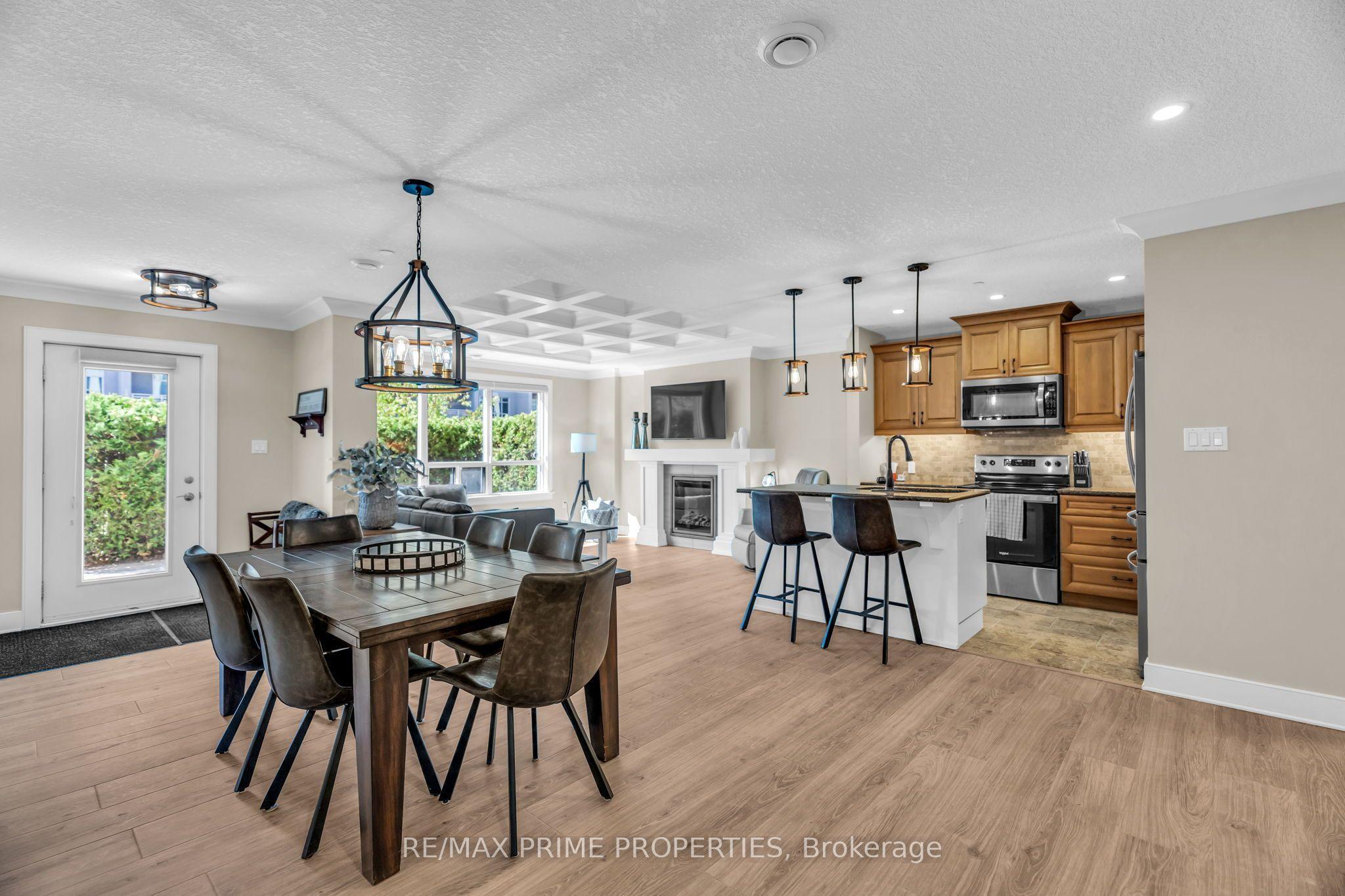320 SUGARCREEK Trail S, Unit 110 — photo 1