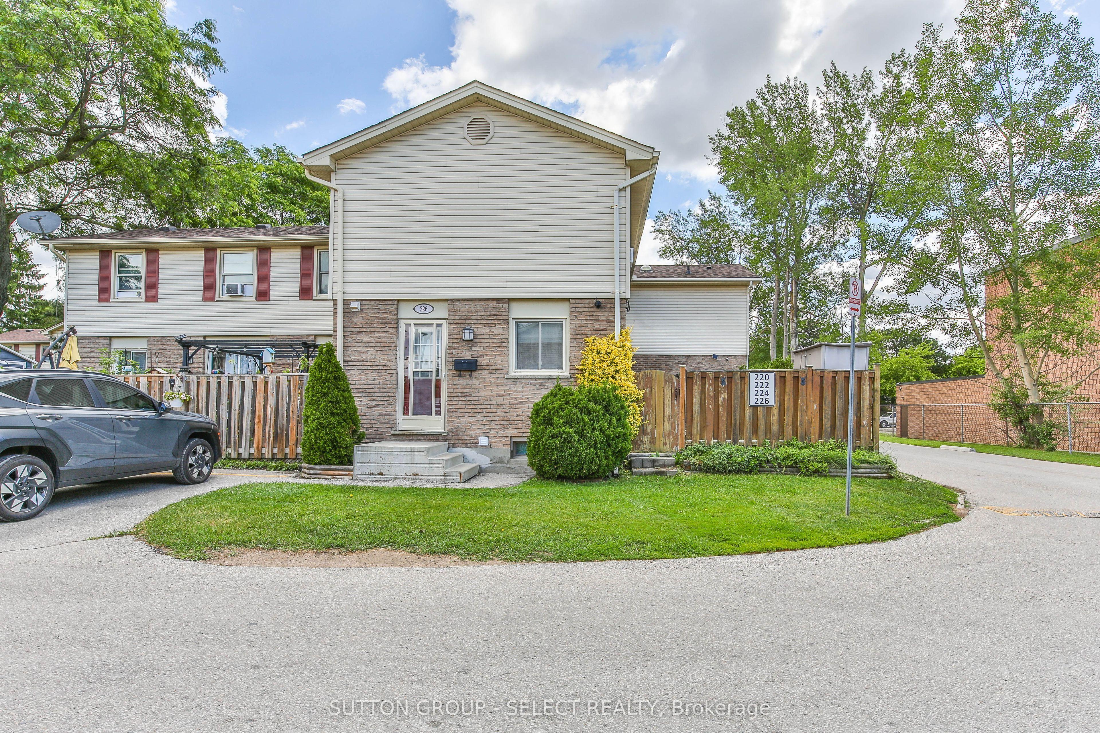 230 Clarke Road, Unit 226 — photo 1