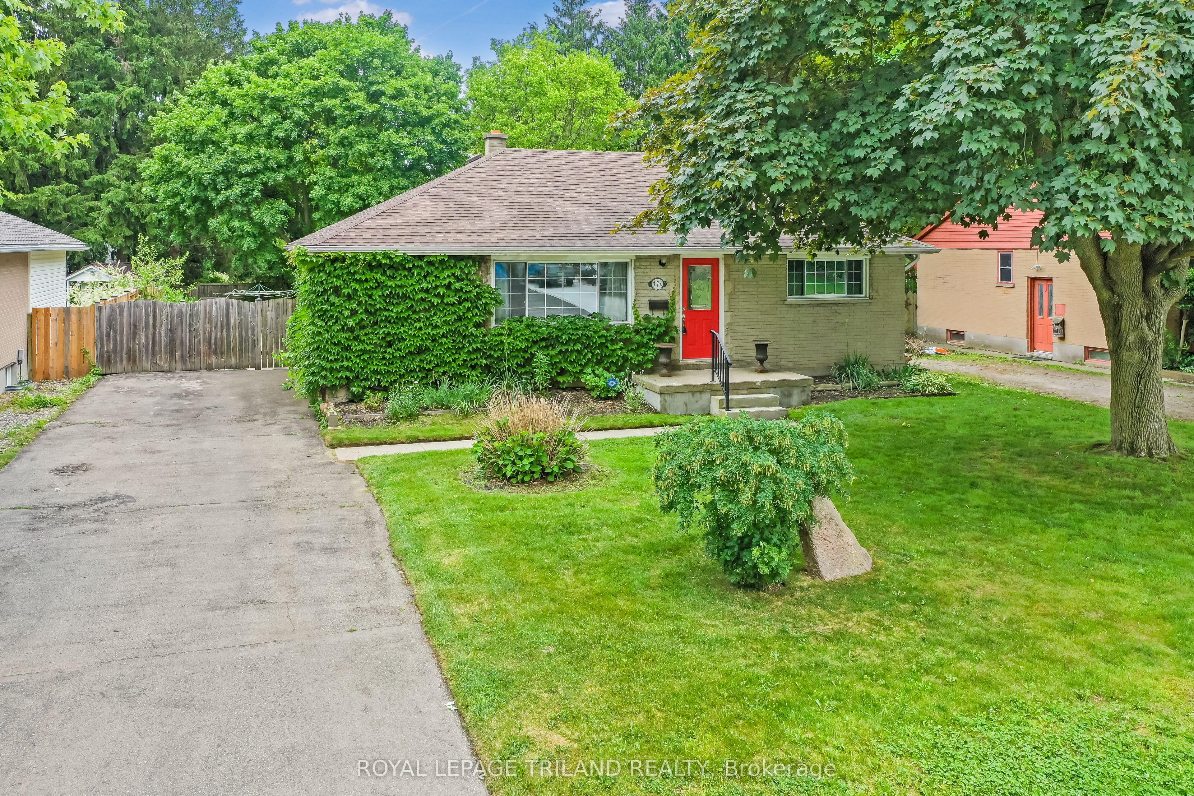 374 GRIFFITH Street — photo 1