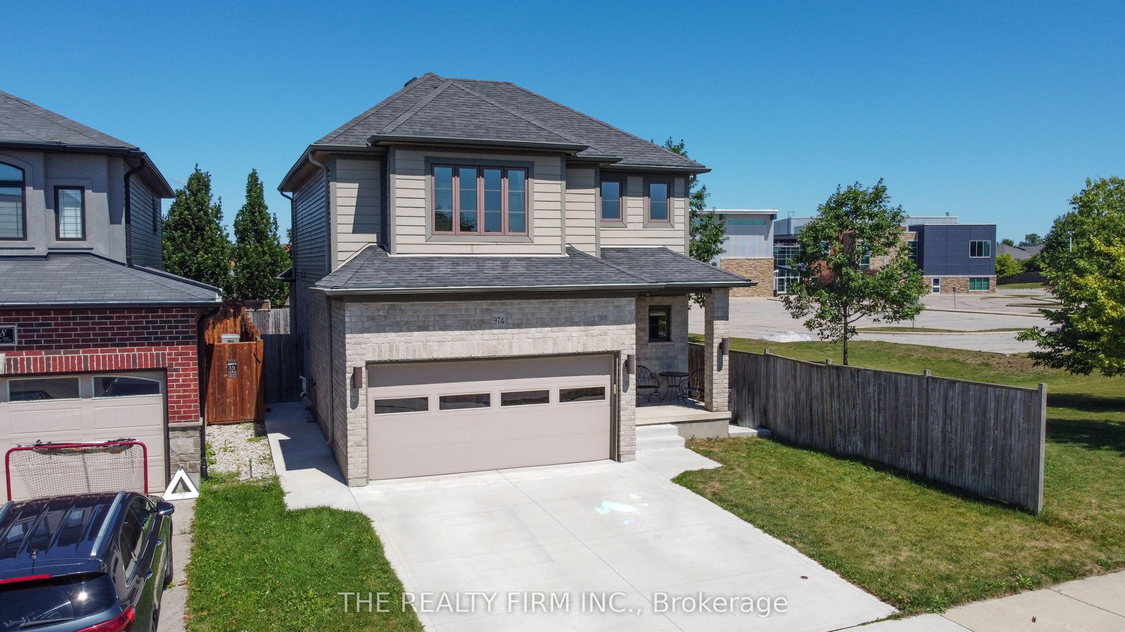974 Bluegrass Drive — photo 1