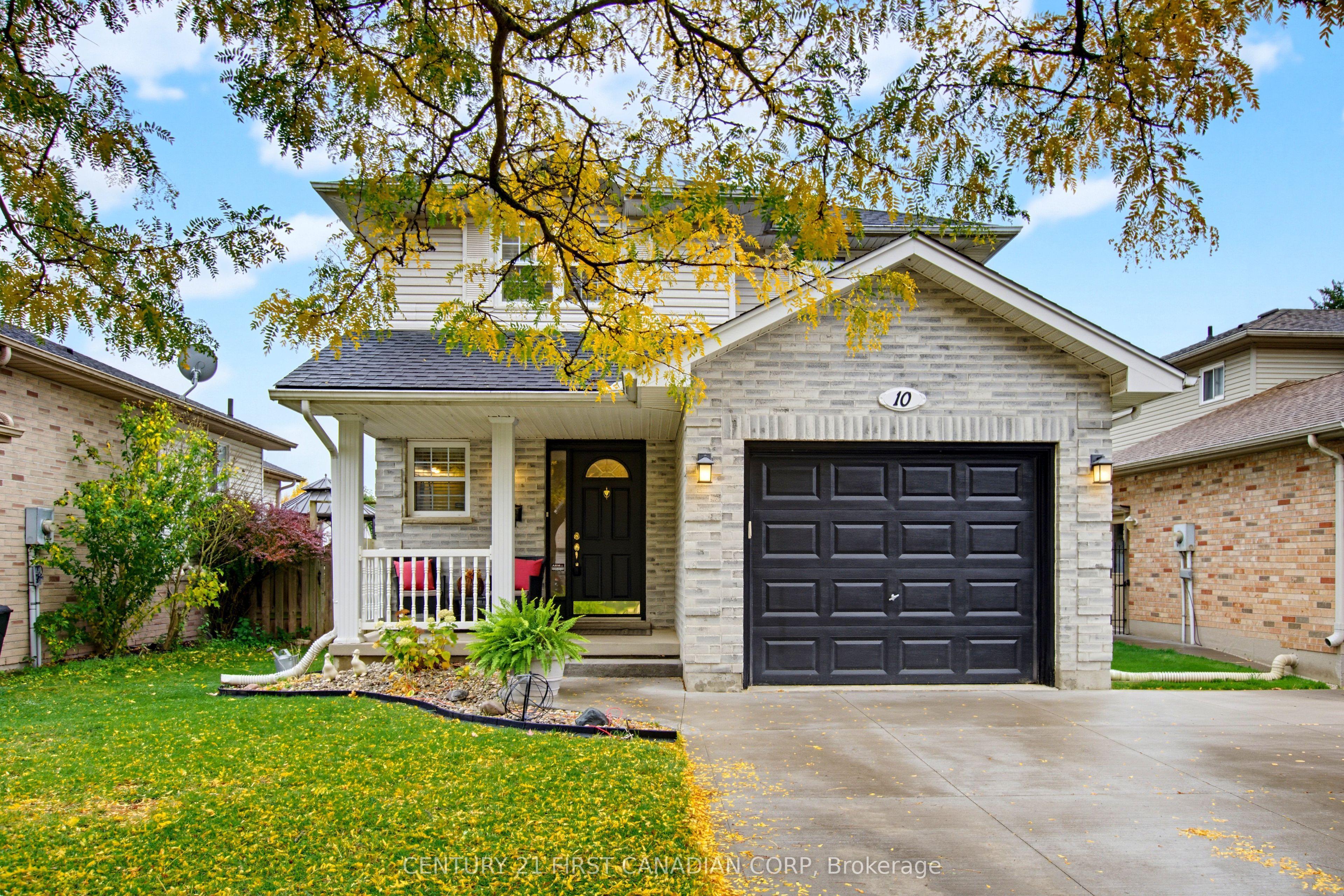 10 Exmouth Drive — photo 1