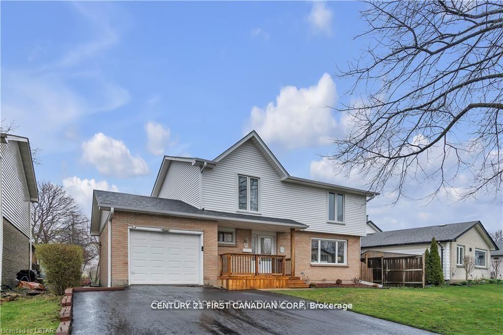 53 Archer Crescent — photo 1
