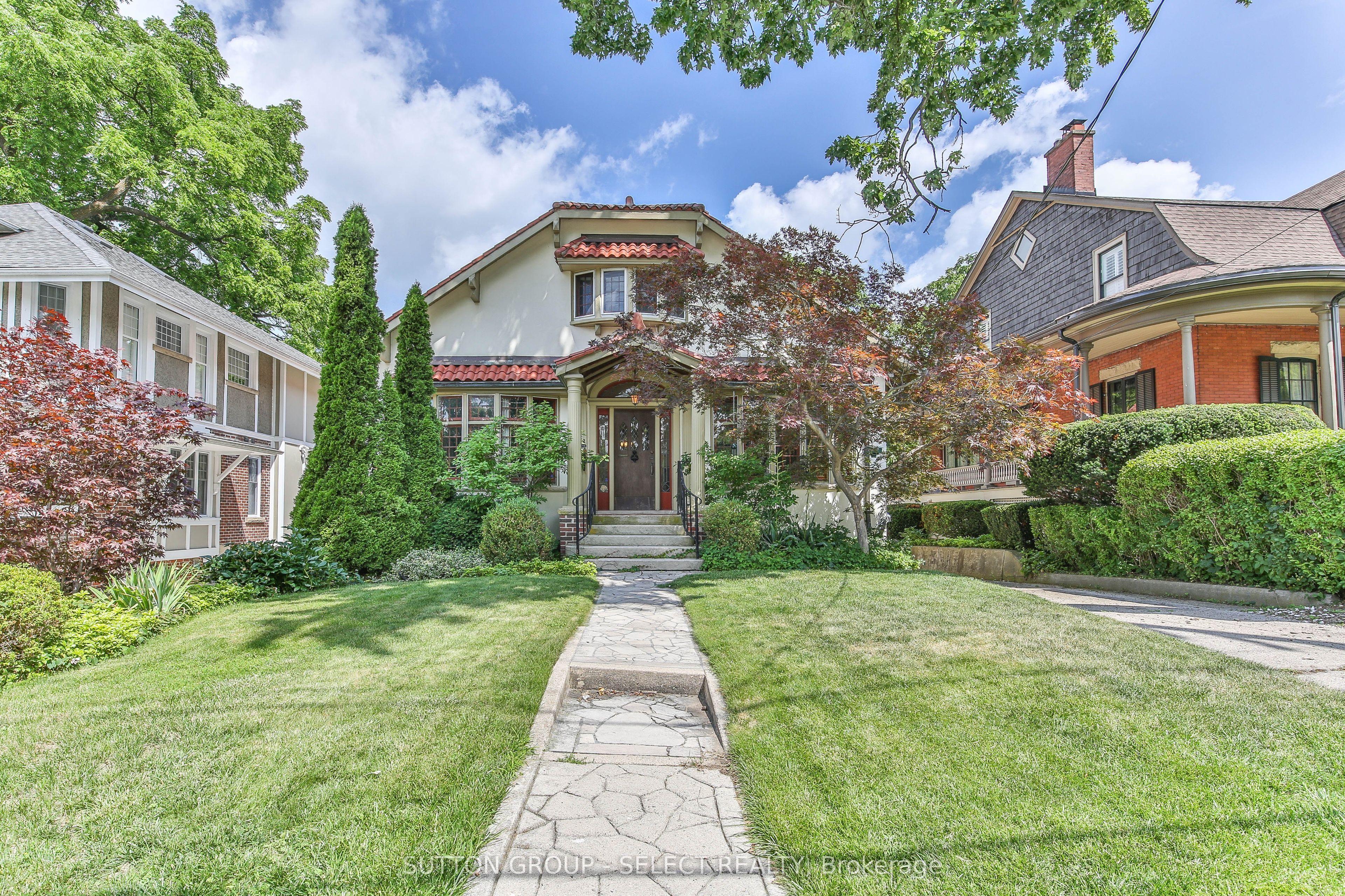 272 Huron Street — photo 1