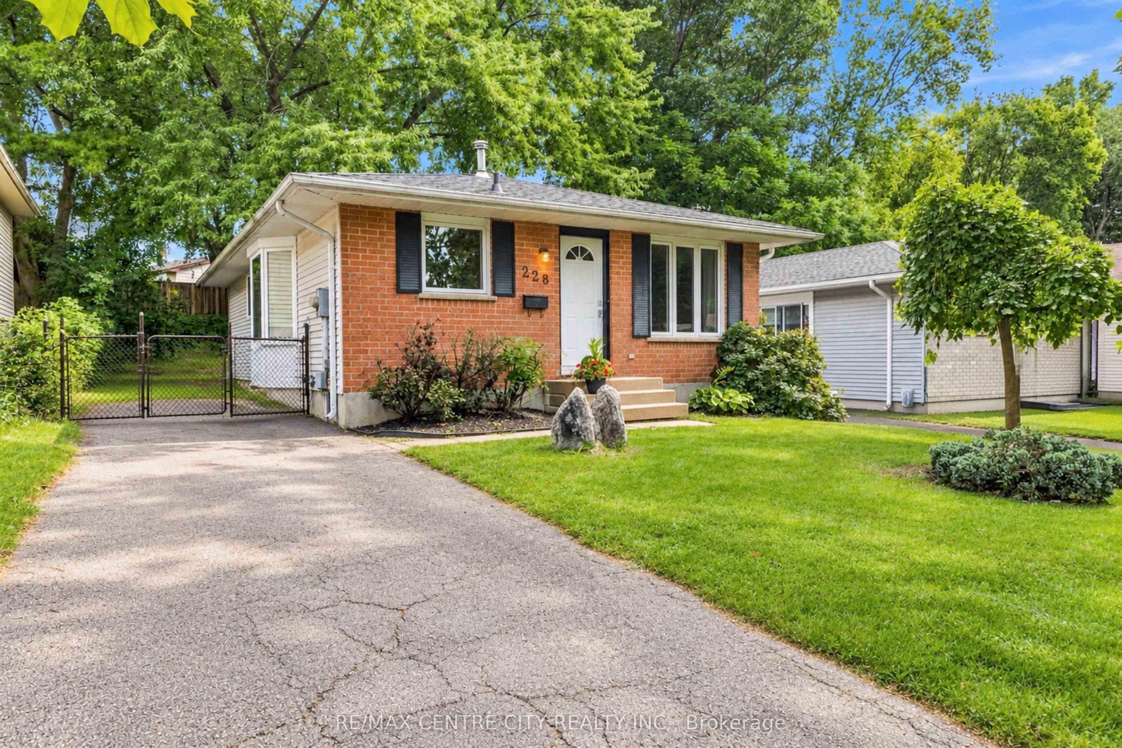 228 Pochard Lane — photo 1