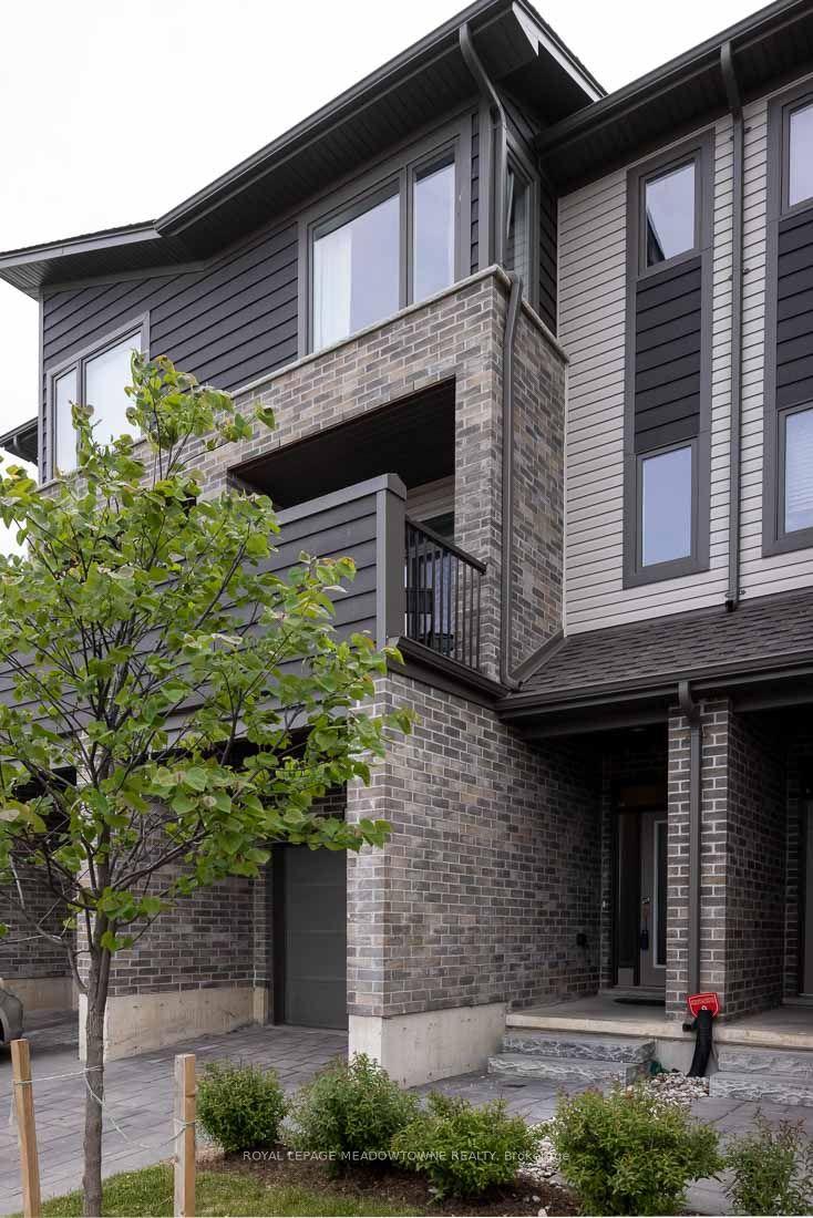 2144 Meadowgate Boulevard S — photo 1