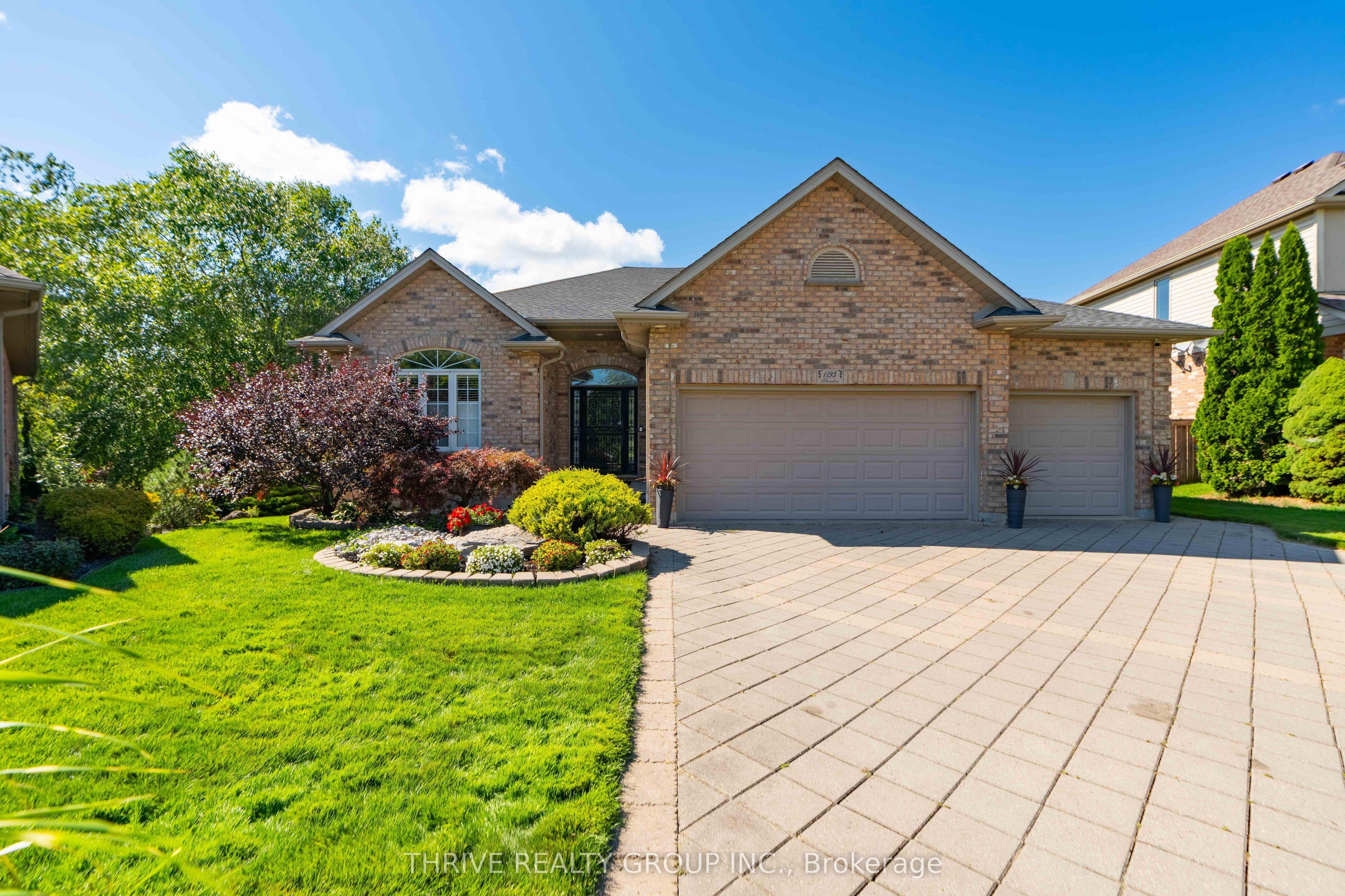1193 Thornley Street — photo 1