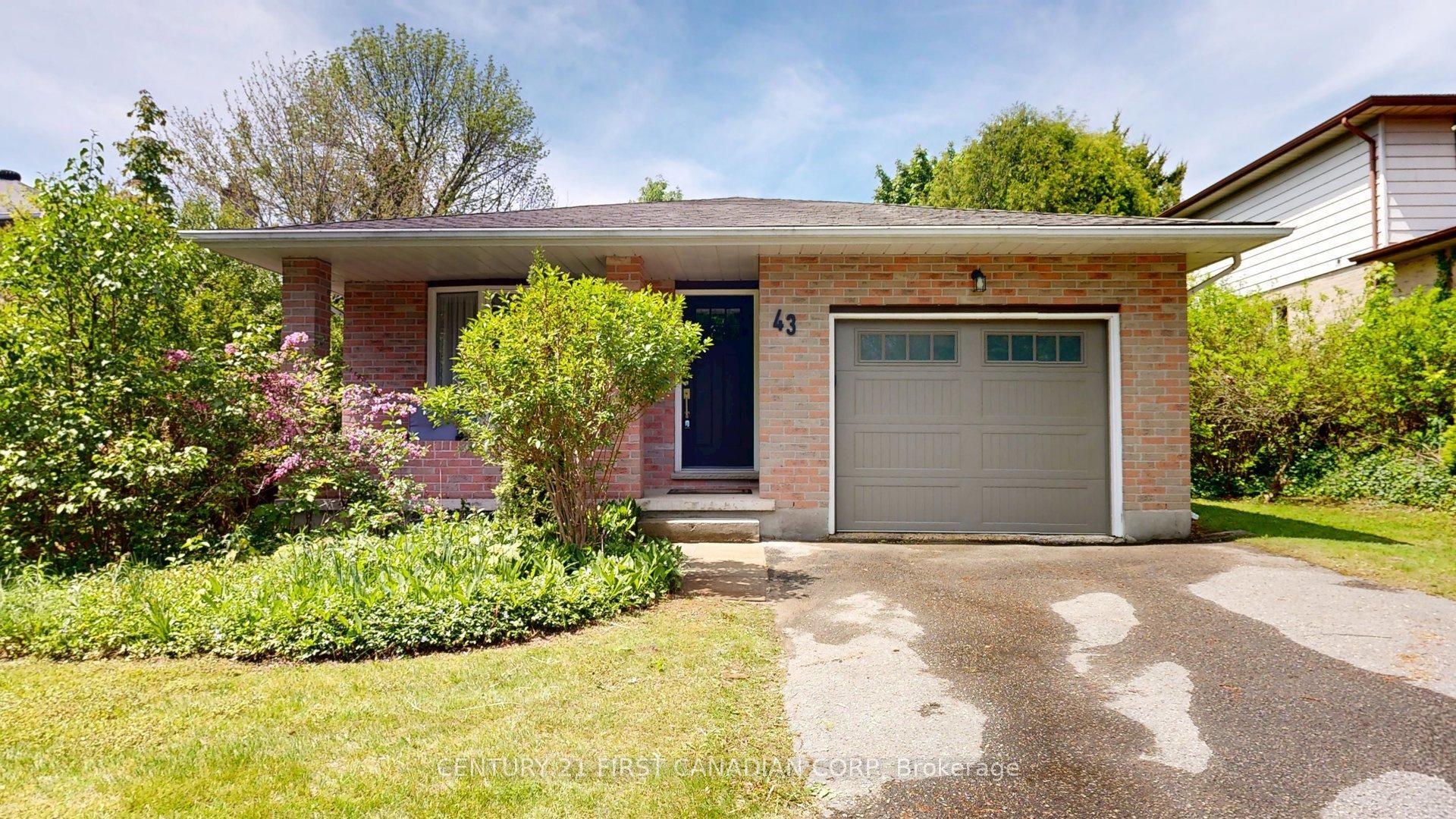 43 Walmer Gardens — photo 1