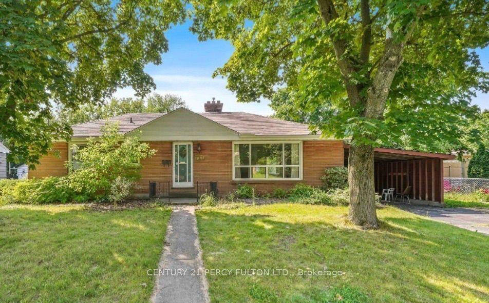 711 Victoria Street — photo 1