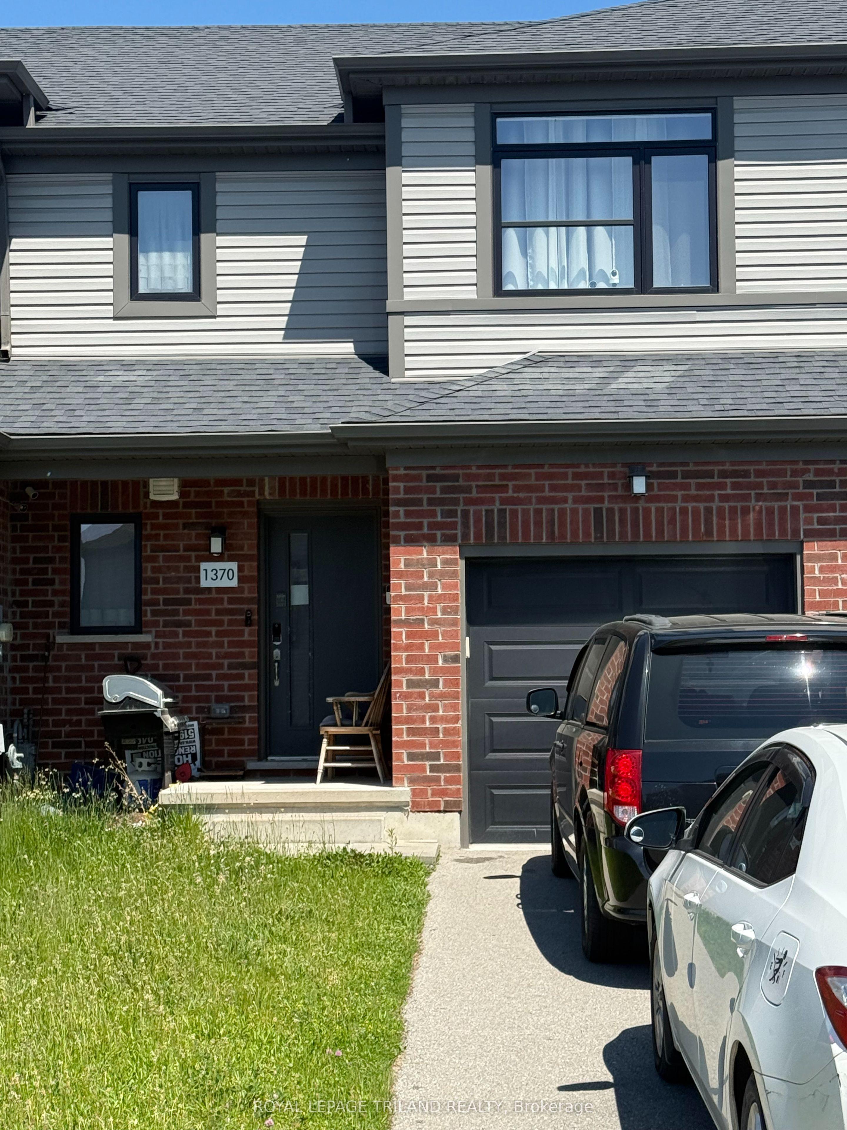 1370 Michael Circle — photo 1