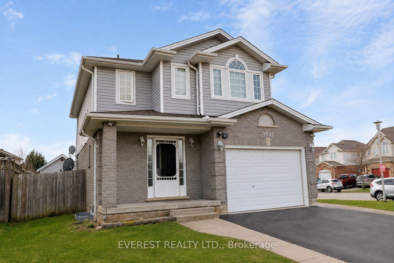 1686 Blackmaple Crescent — photo 1
