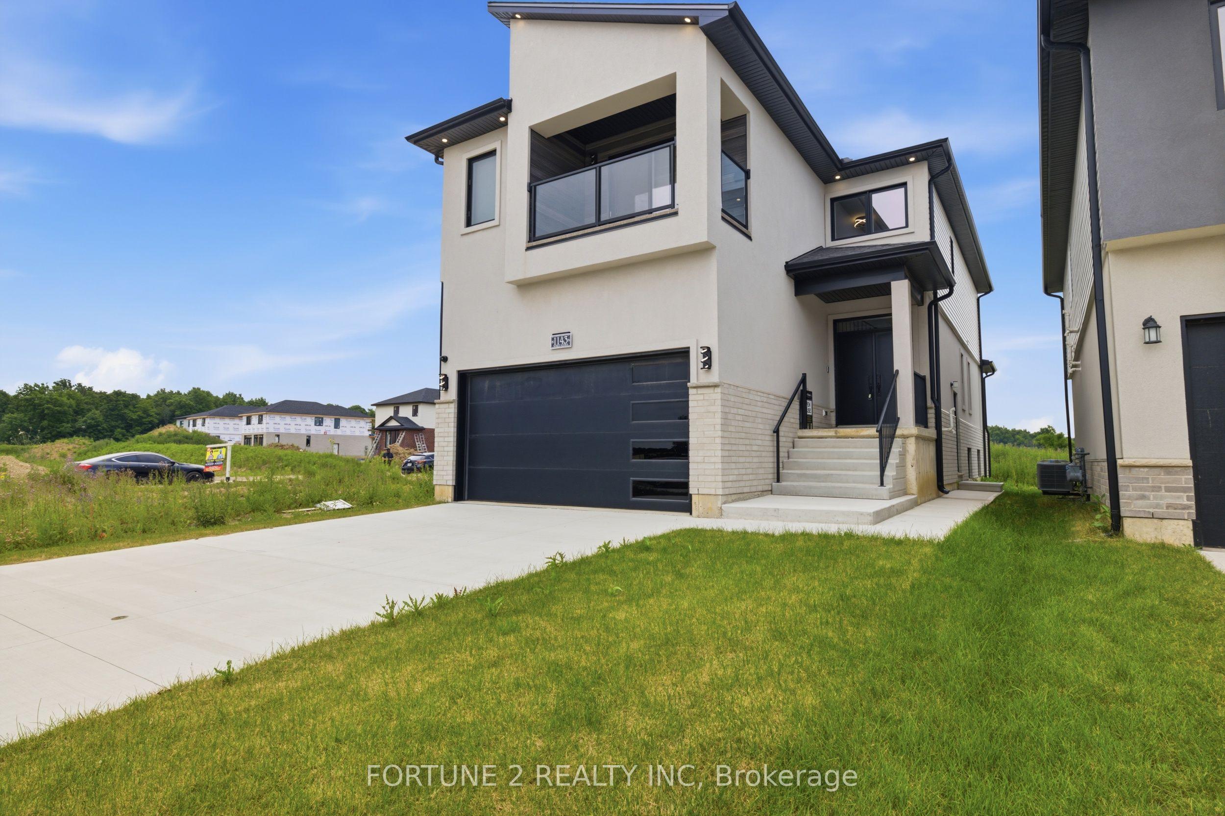 1143 Hobbs Drive — photo 1