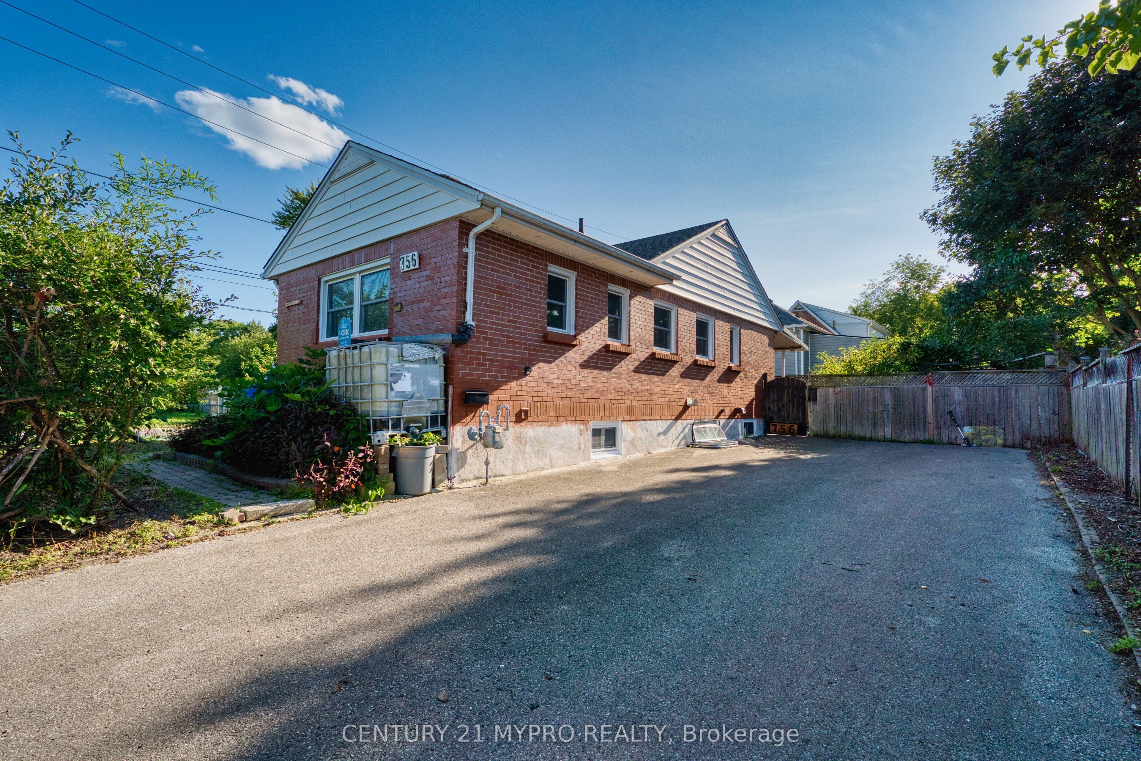 756 Cheapside Street — photo 1