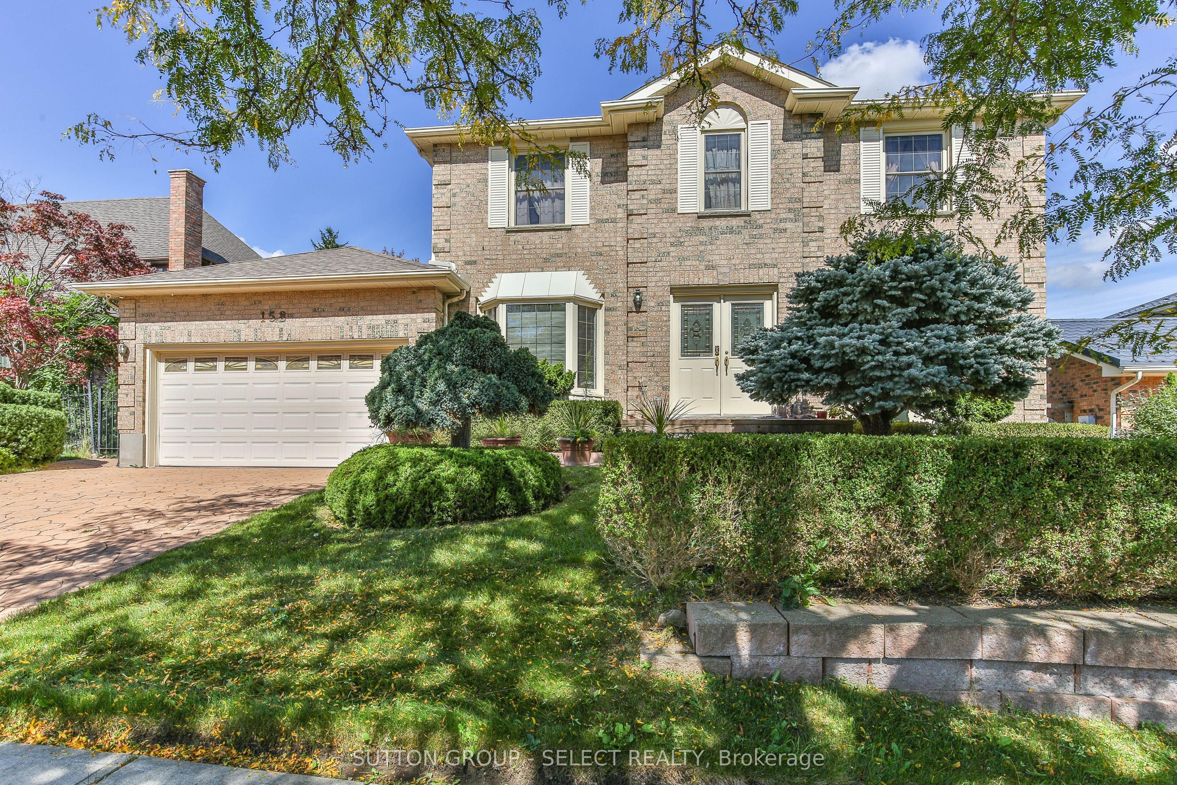 158 Ambleside Drive — photo 1