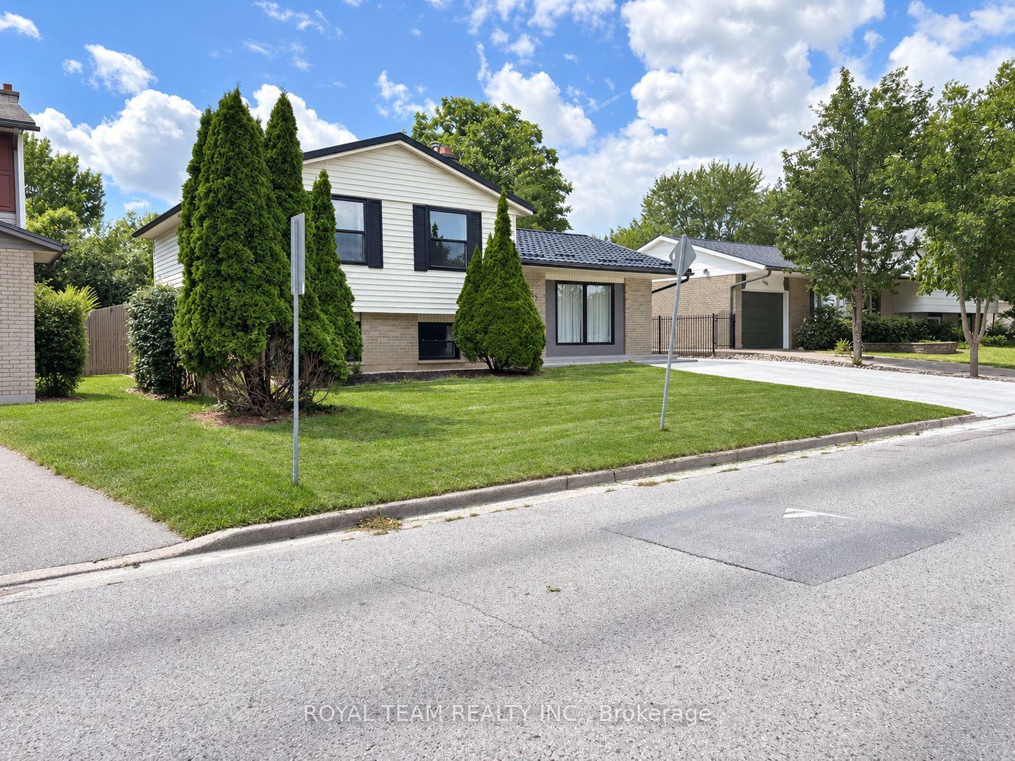 653 Steeplechase Drive — photo 1