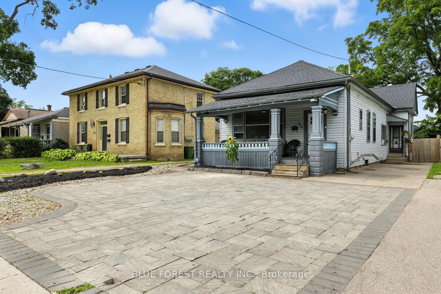 358 Simcoe Street — photo 1