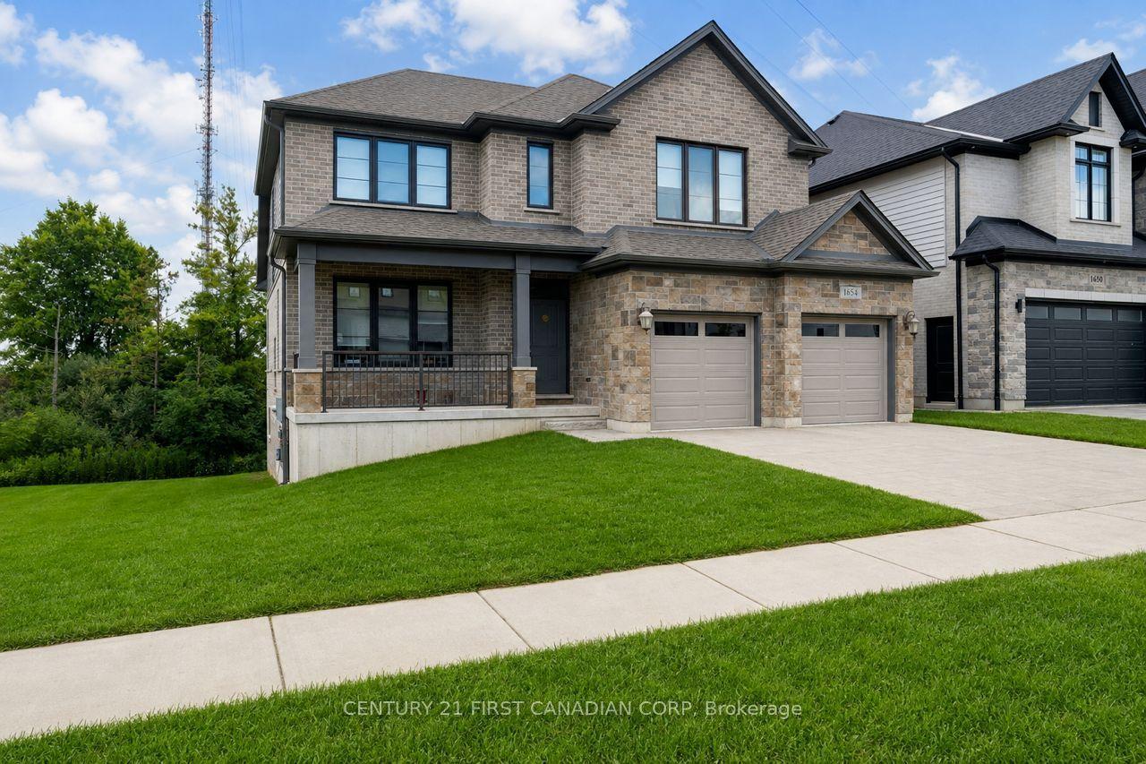 1654 Upper West Avenue — photo 1